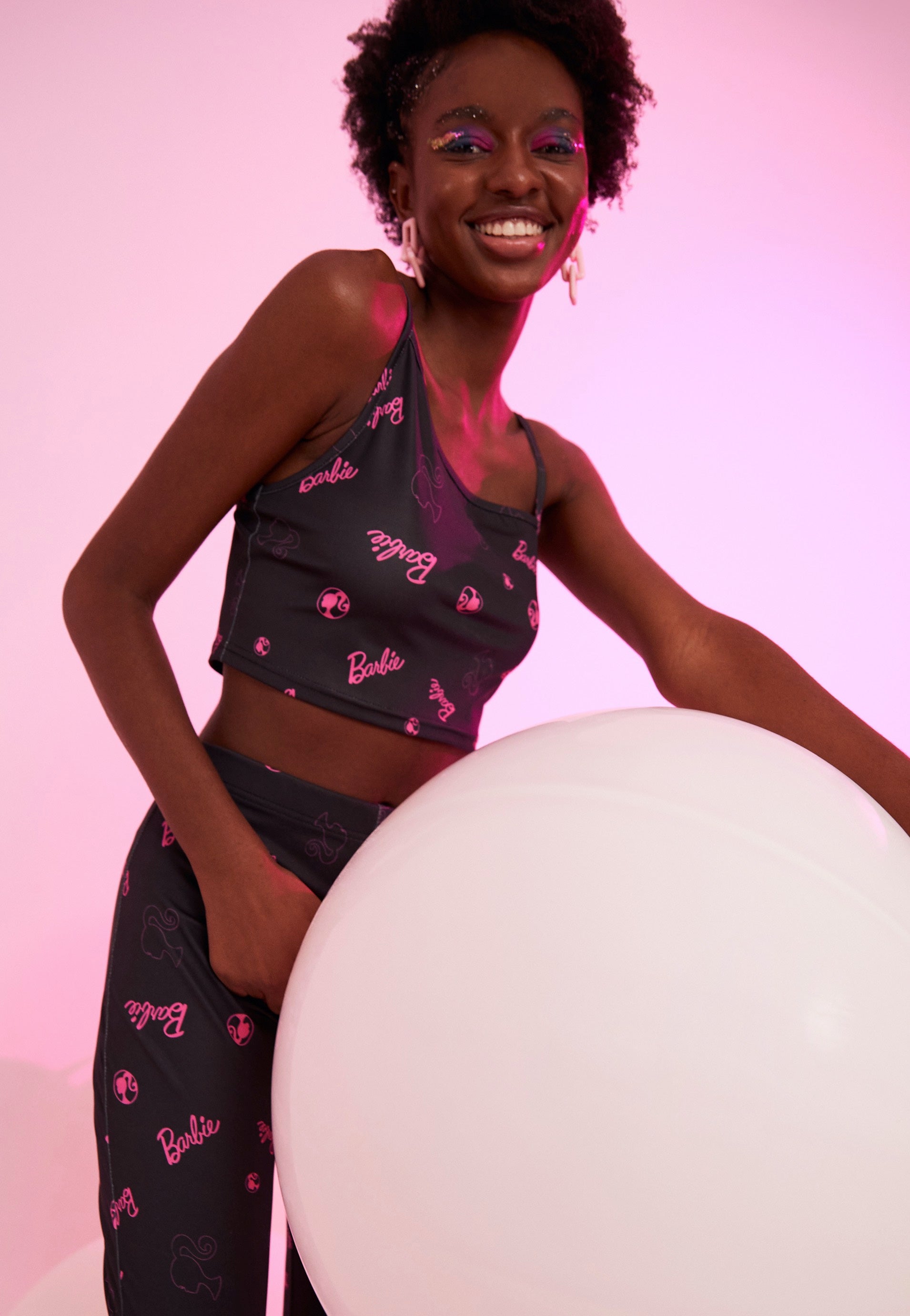 Barbie - Logo All Over - Top | Women-Image