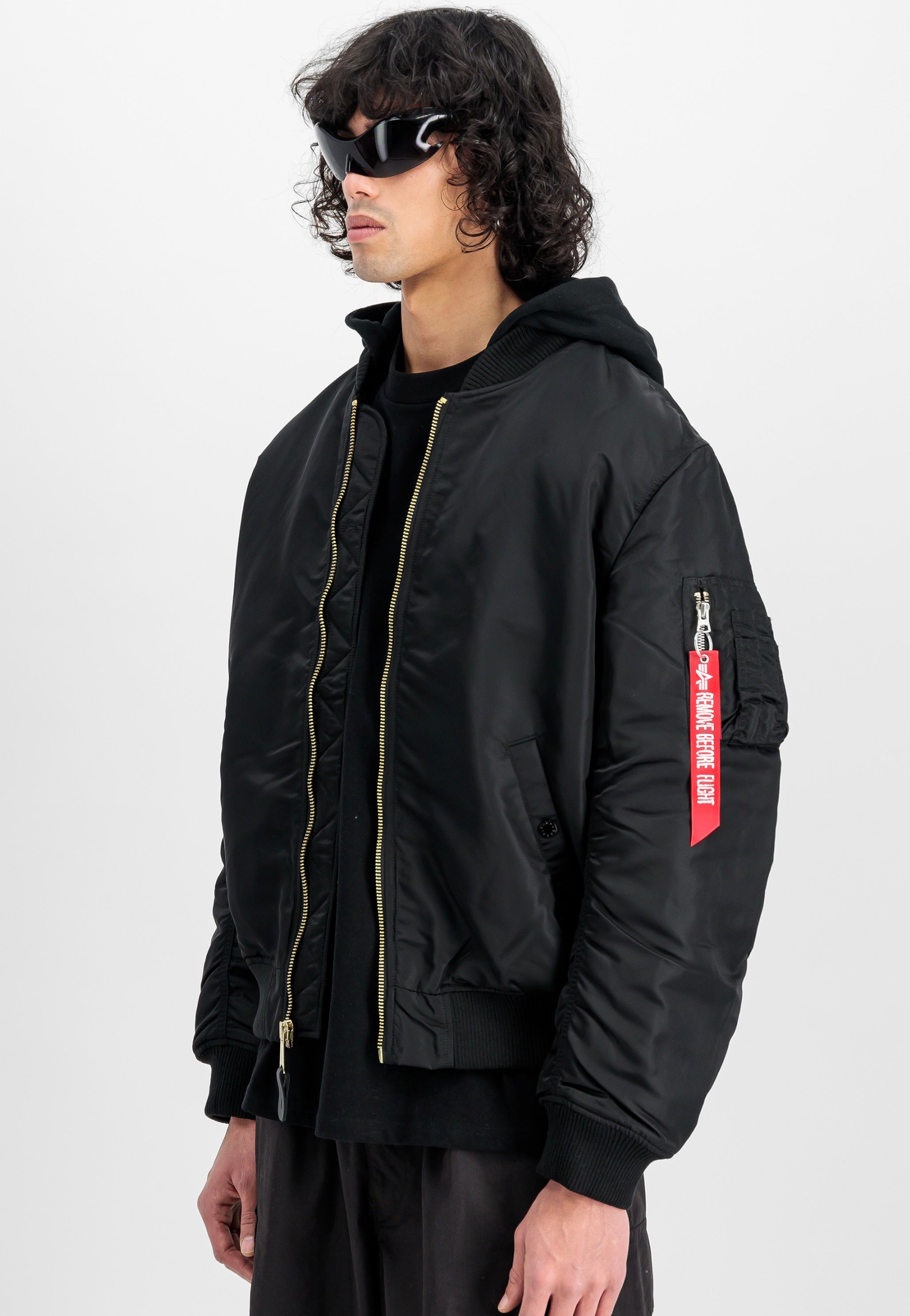 【ALPHA INDUSTRIES】 MA-1 SLIM BLACK Amazon.com: Alpha Industries MA-1 Slim Fit Bomber Flight