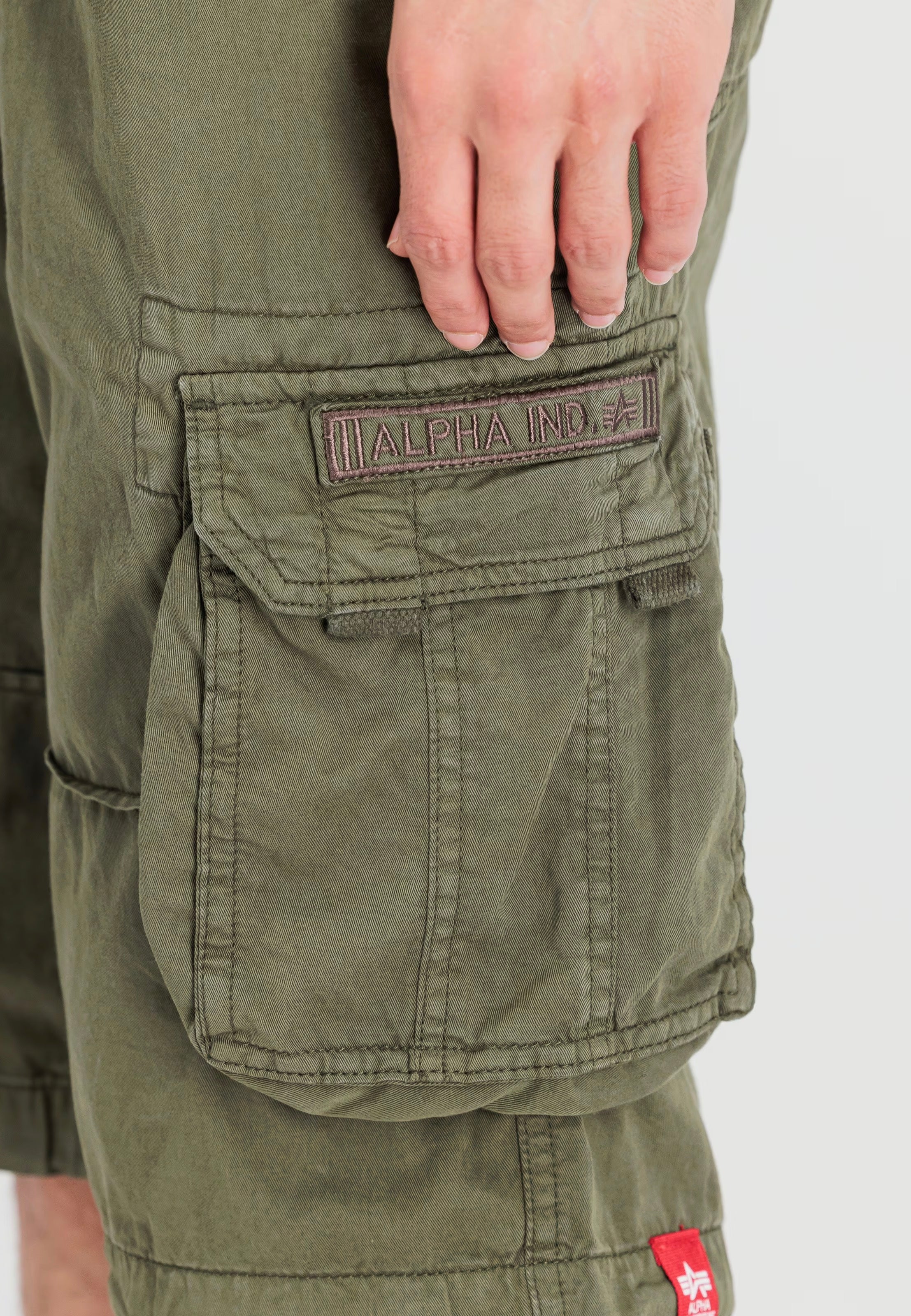 Alpha Industries - Jet Short Dark Olive - Shorts | Men-Image