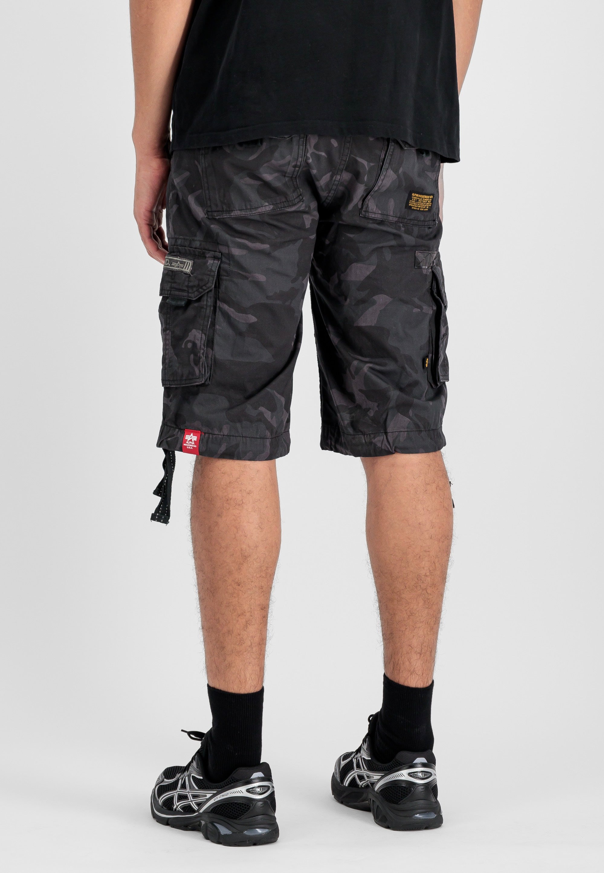 Alpha Industries - Jet Short Black Camo - Shorts | Men-Image