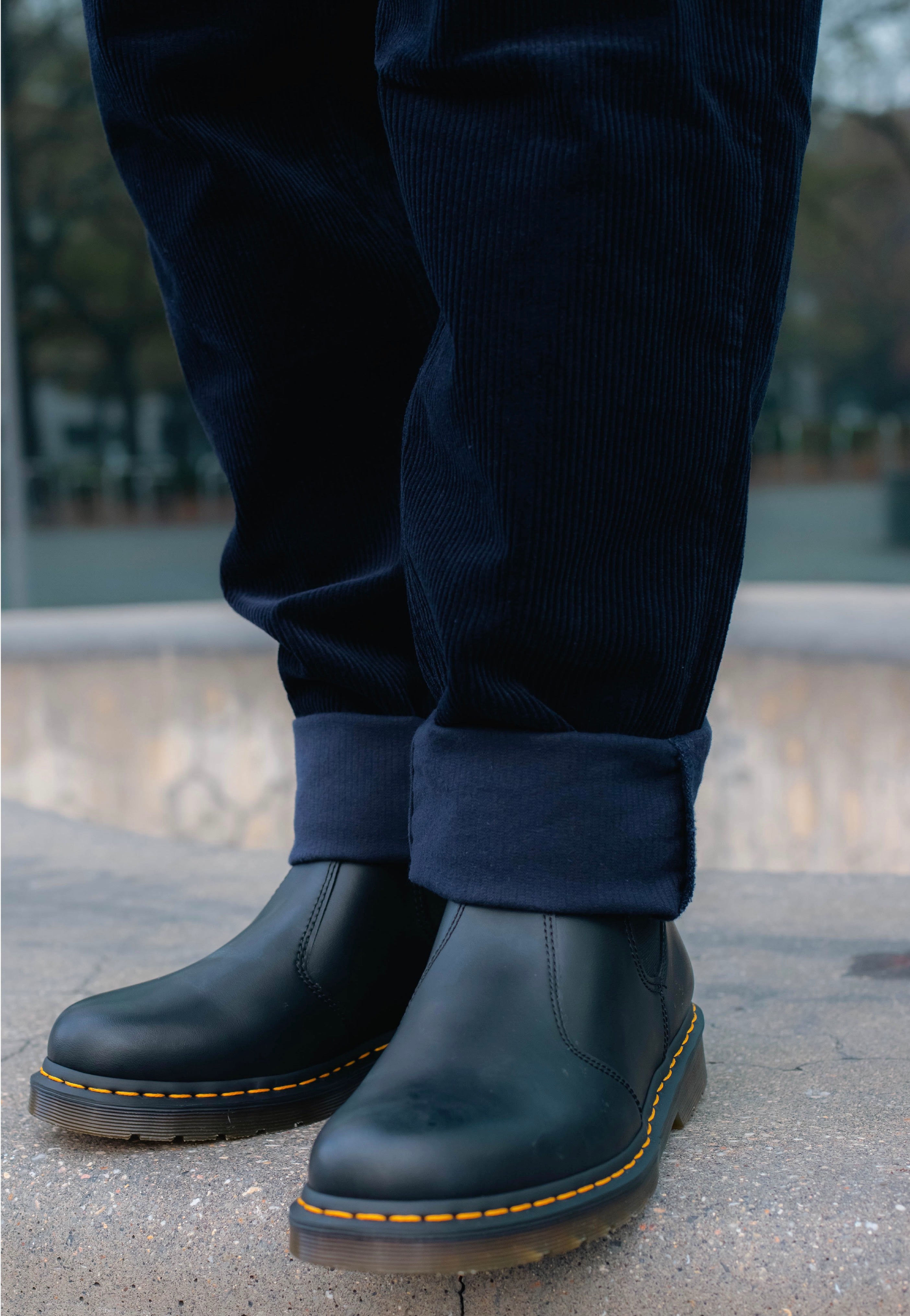 Dr. Martens - Vegan 2976 Chelsea Boots Black Felix Rub Off - Shoes | Neutral-Image