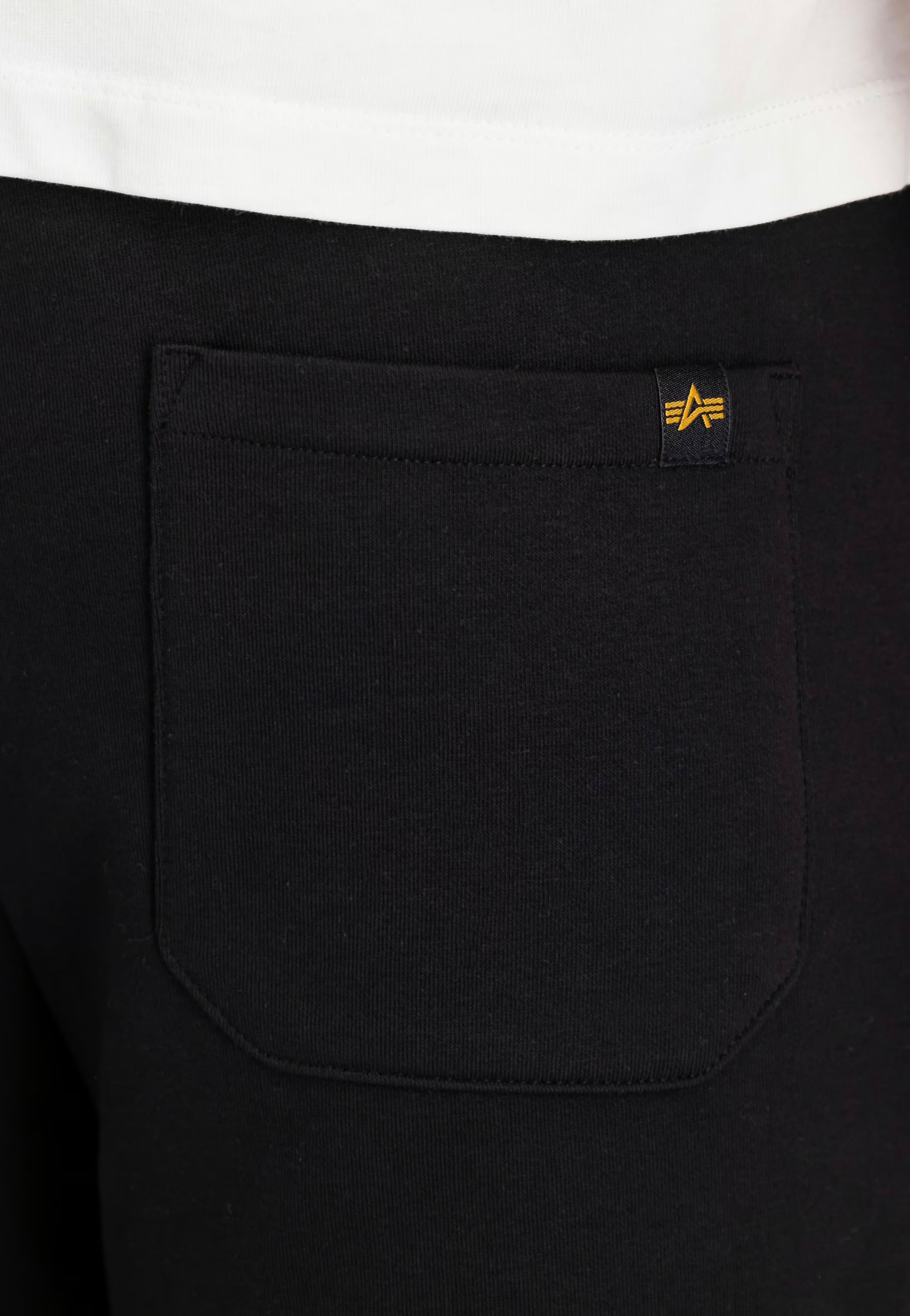 Alpha Industries - Label Jogger Black - Shorts | Men-Image