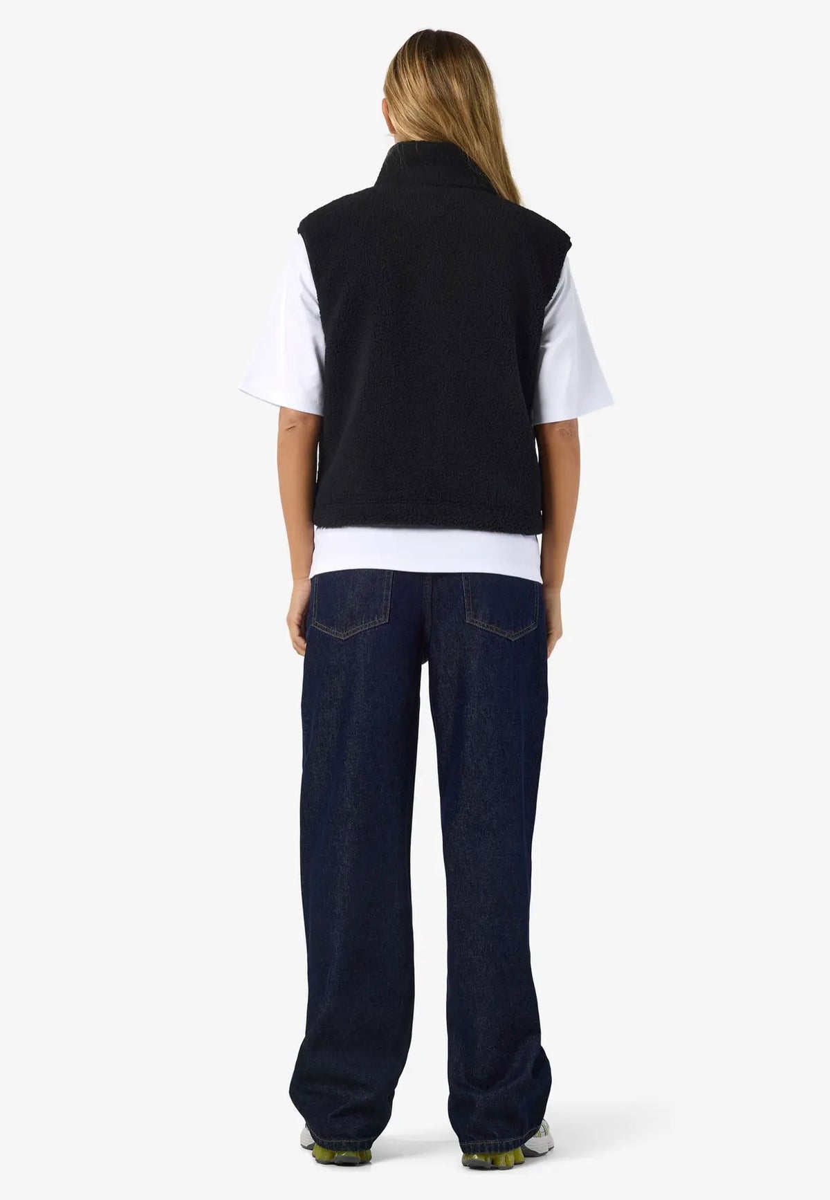 Noisy May Masey Short Teddy Black Chaleco