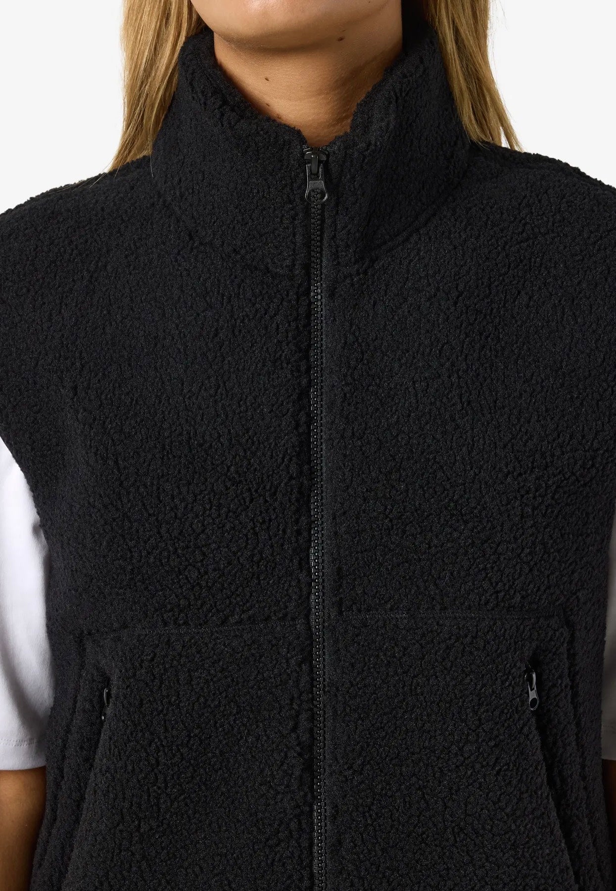 Noisy May Masey Short Teddy Black Chaleco