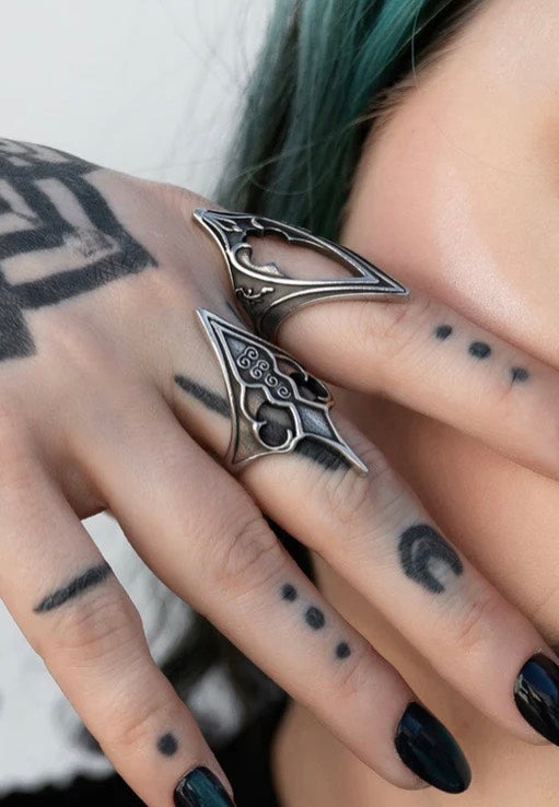 Lively Ghosts - Acanthus Silver - Ring | Neutral-Image