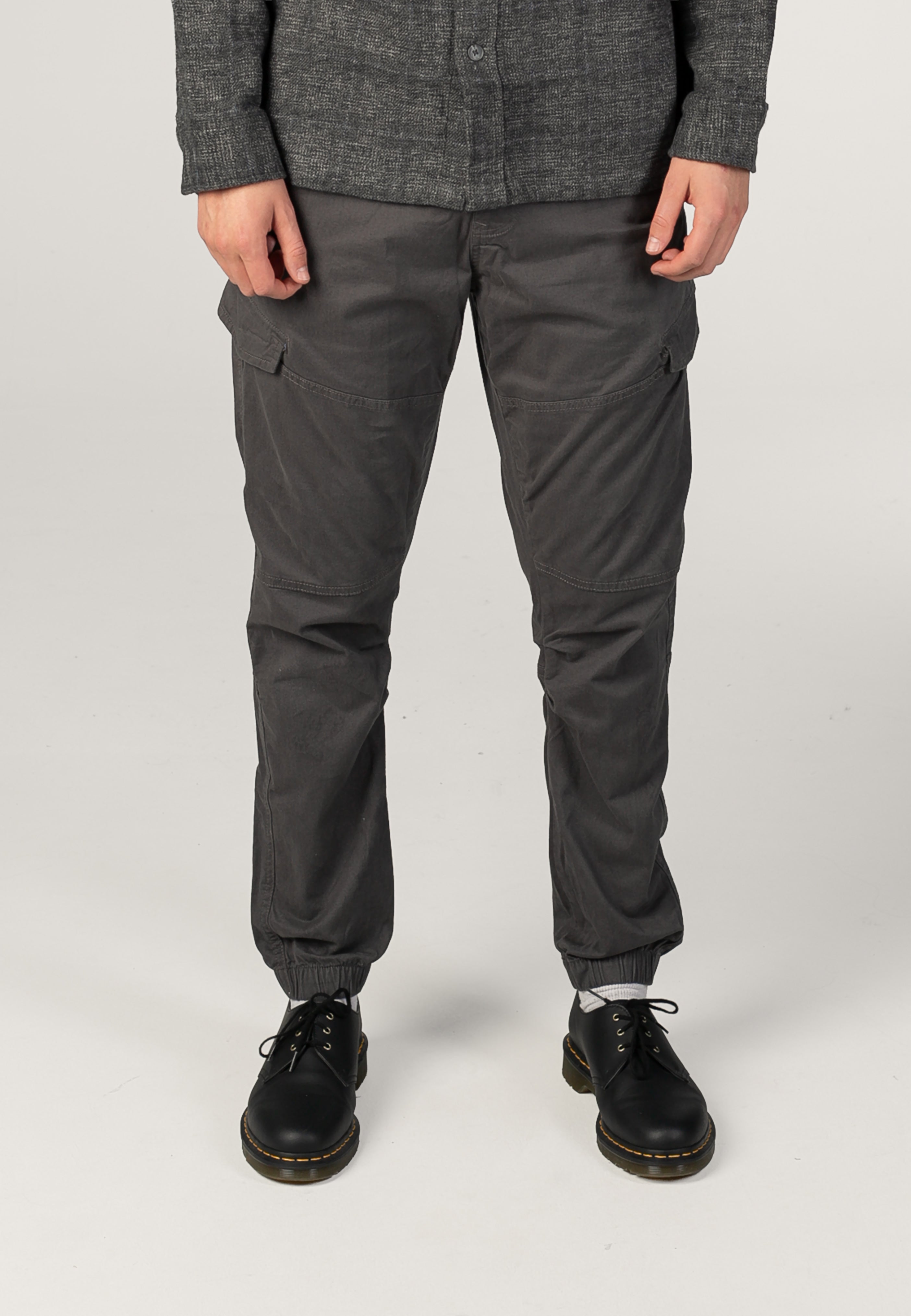 Indicode Levino Raven Pantalones