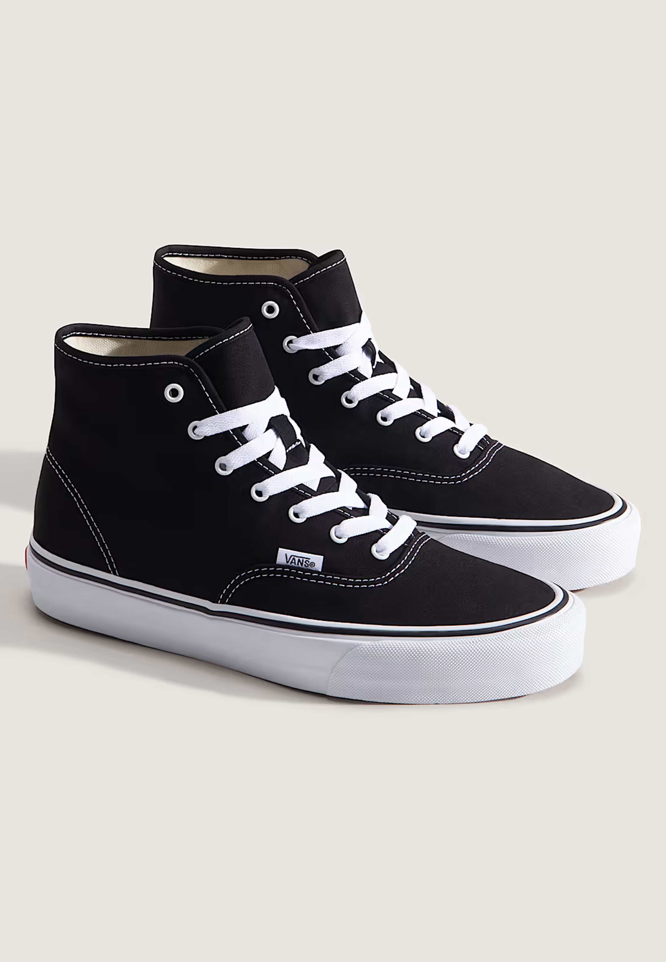 Vans Authentic Hi 2.0 Black/True White Zapatos