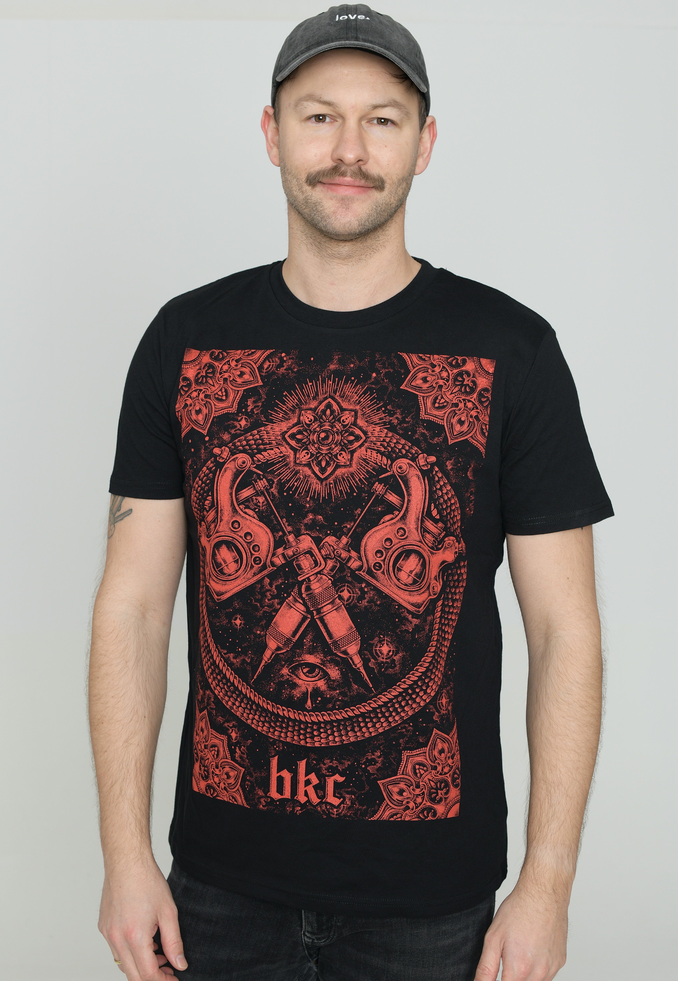 Brutal Knack - Tattoo Machine Black - T-Shirt | Men-Image