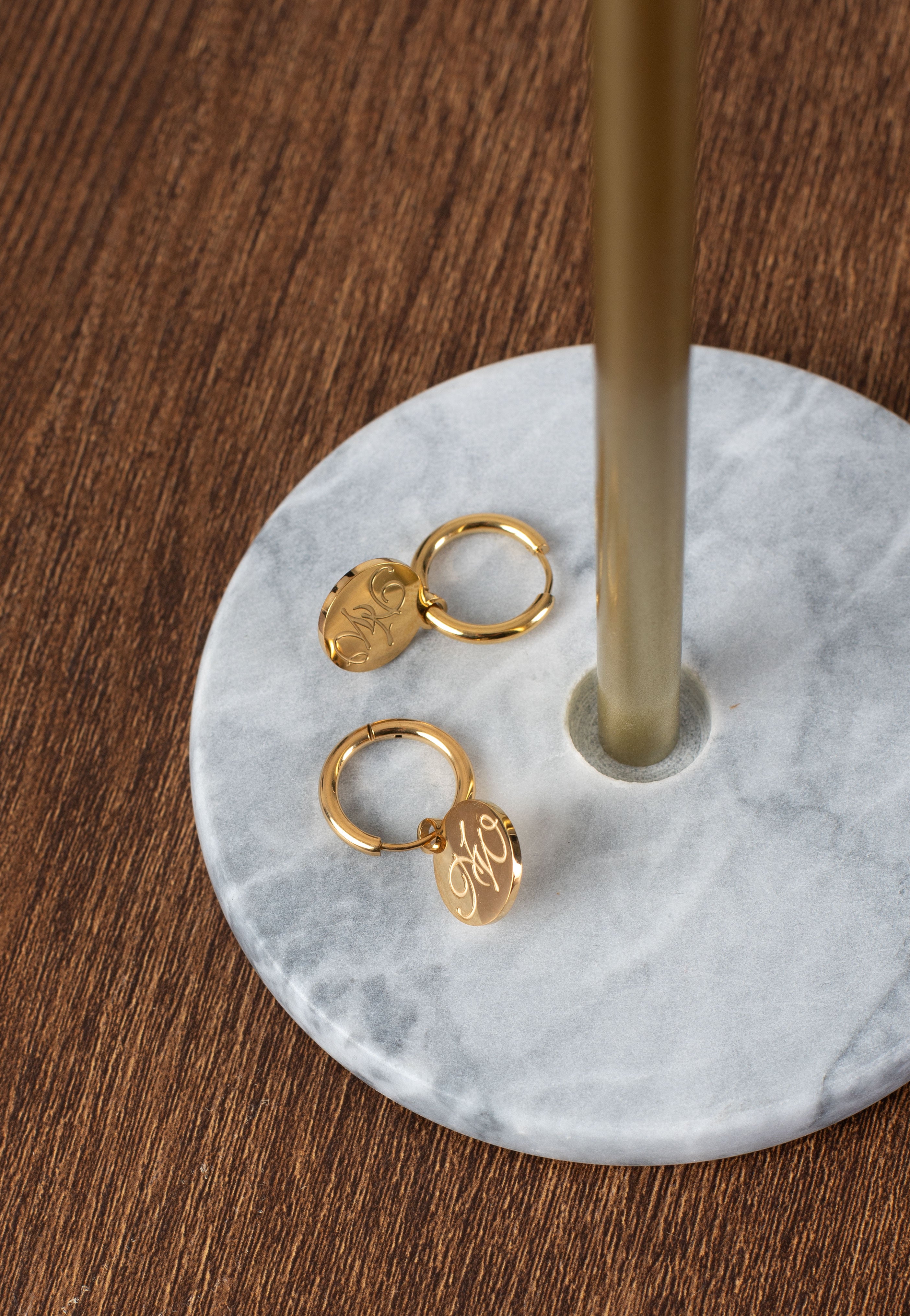 Wildcat x Nightwish - Little Hoops Coin Logo Gold - Earrings | Neutral-Image