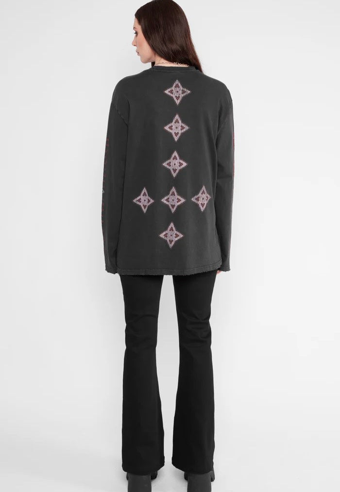 Mary Wyatt - Emperor Oversized Black - Longsleeve | Men-Image