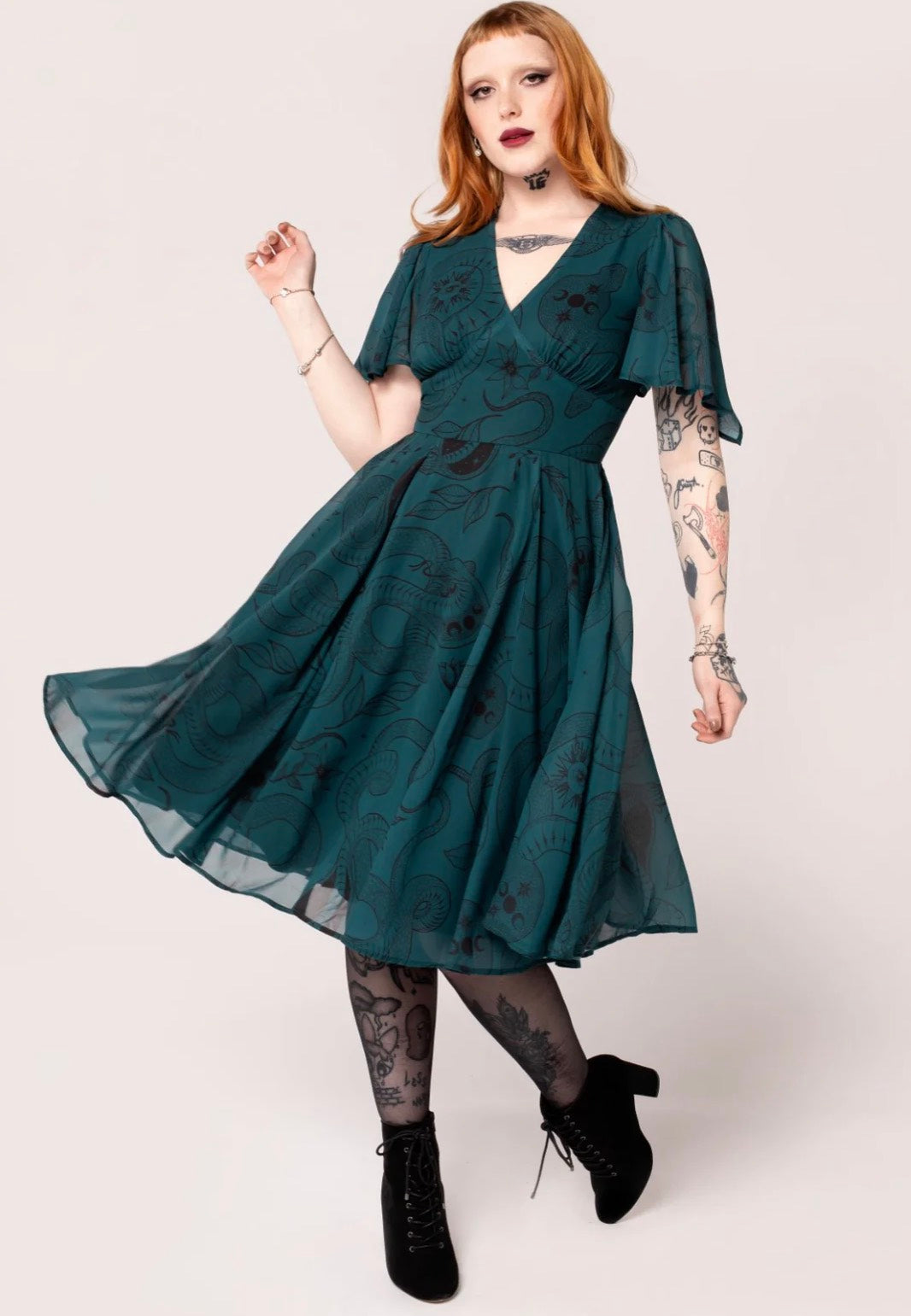 hell bunny green dress Vintage Glamour in Hell Bunny Dress