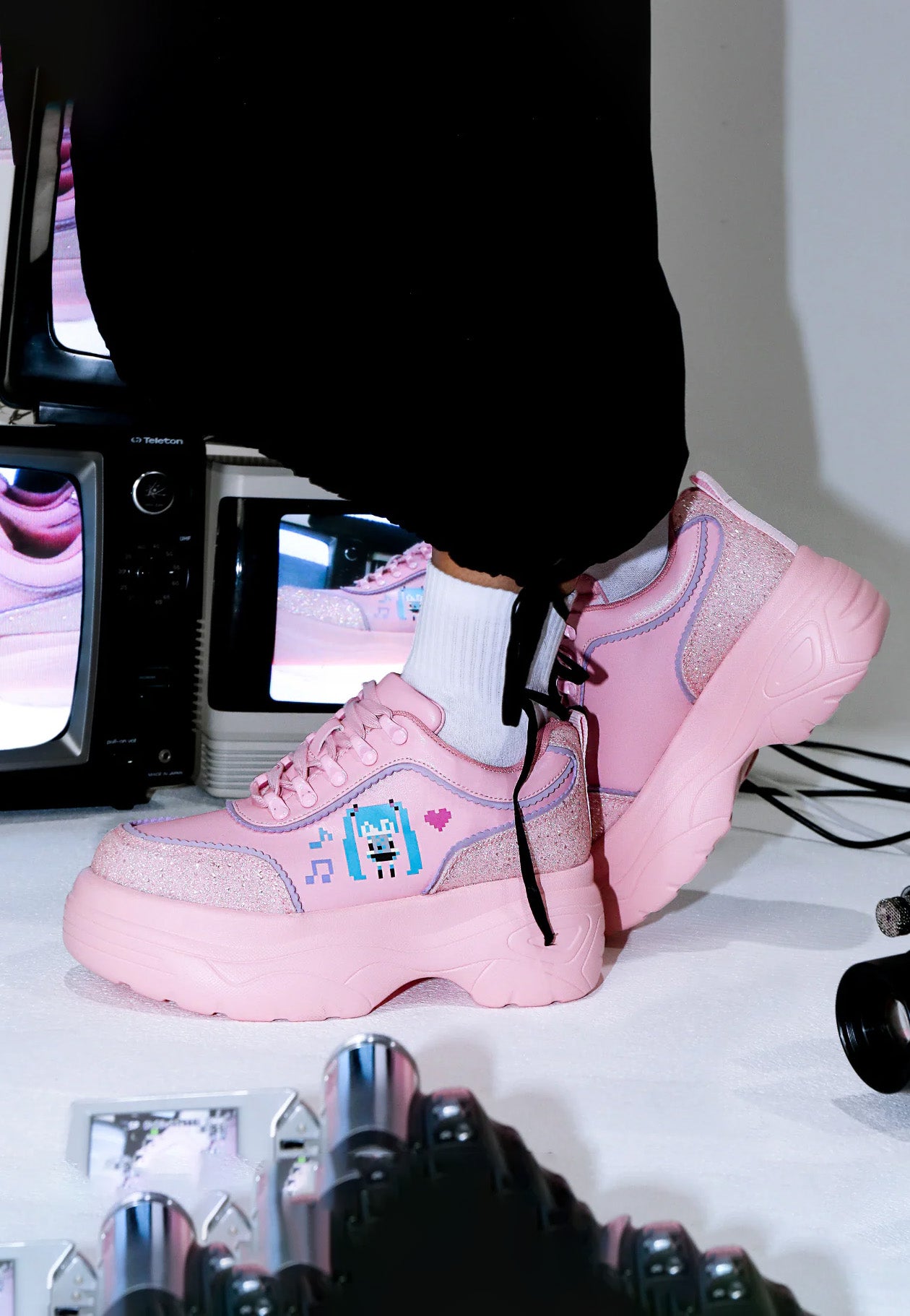 Koi Footwear x Hatsune Miku - Virtual Diva Miku Chunky Pink - Girl Sho
