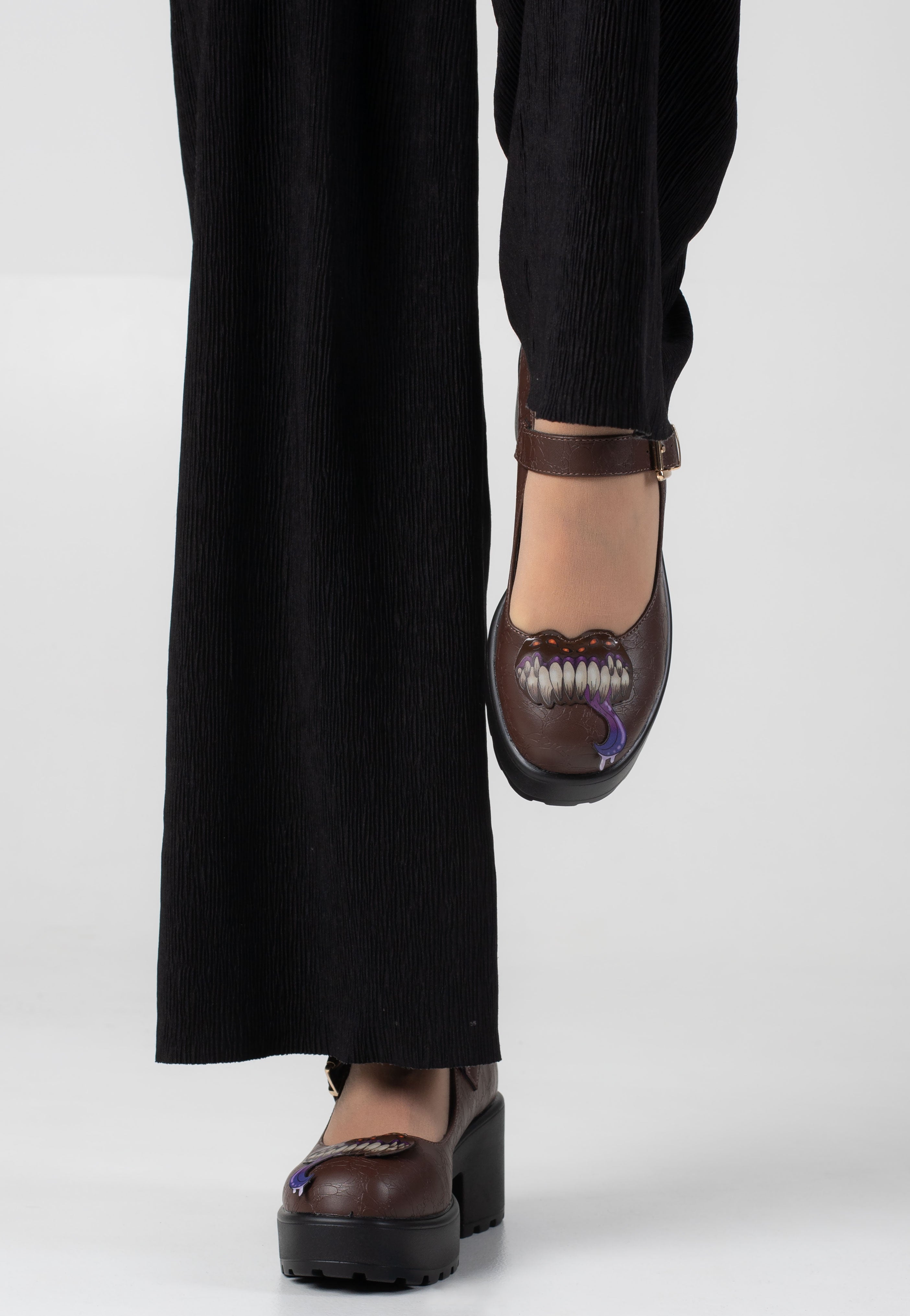 Koi Footwear x Dungeons & Dragons - Tira Shapechanger Edition Brown - Girl Shoes | Women-Image