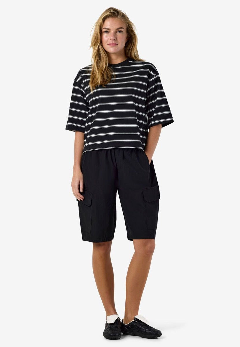 Noisy May - Ember Stripe Black White - Top | Women-Image