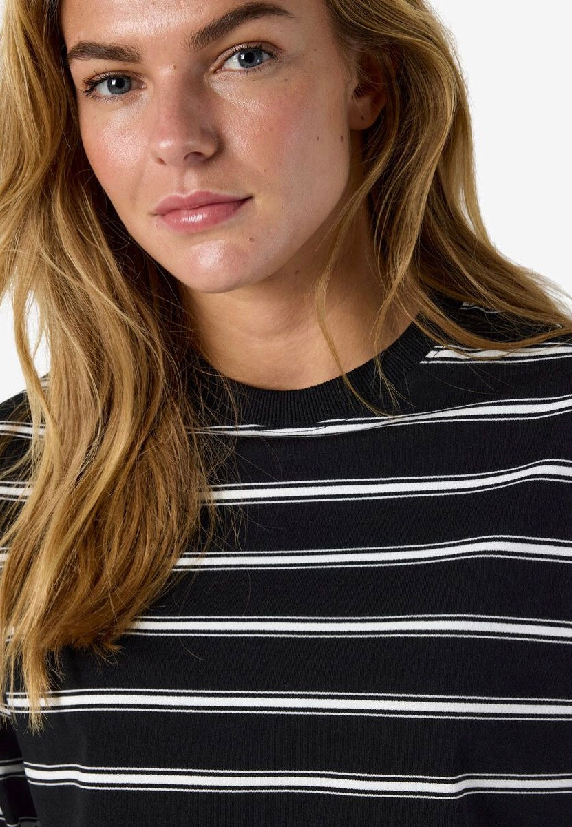Noisy May - Ember Stripe Black White - Top | Women-Image