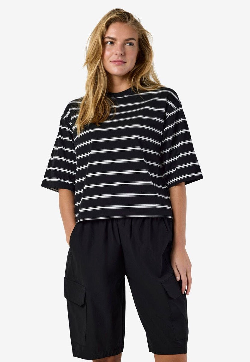 Noisy May - Ember Stripe Black White - Top | Women-Image