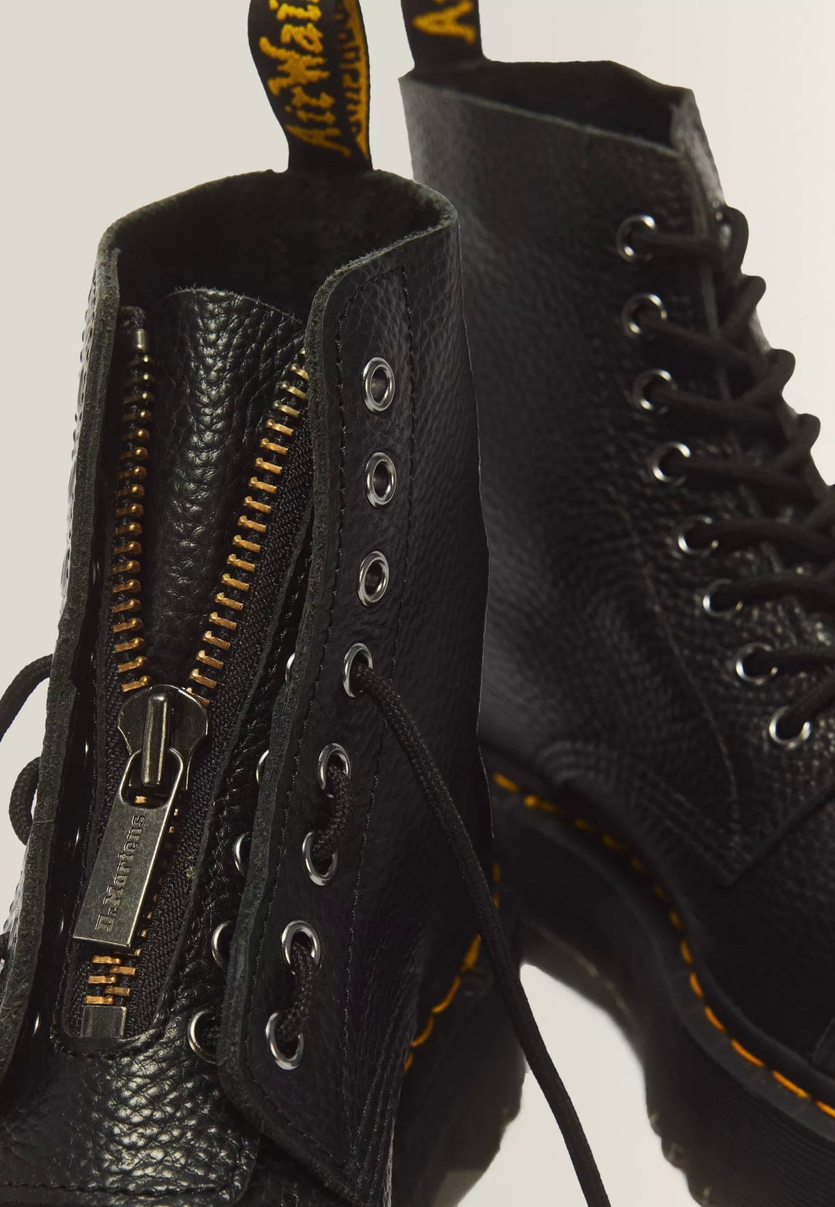 Dr. Martens Sinclair Milled Nappa Black Zapatos para chica