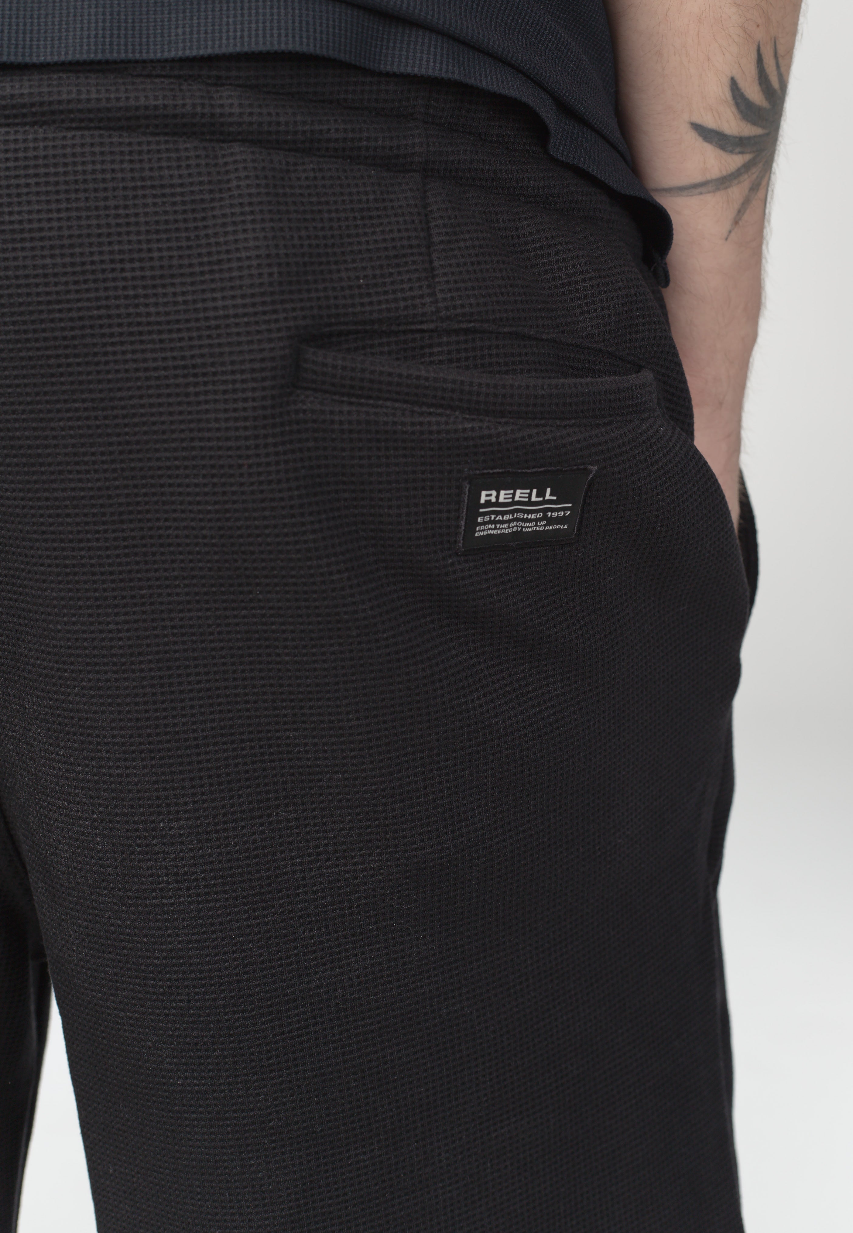 REELL - Surface Waffle Deep Black - Shorts | Men-Image