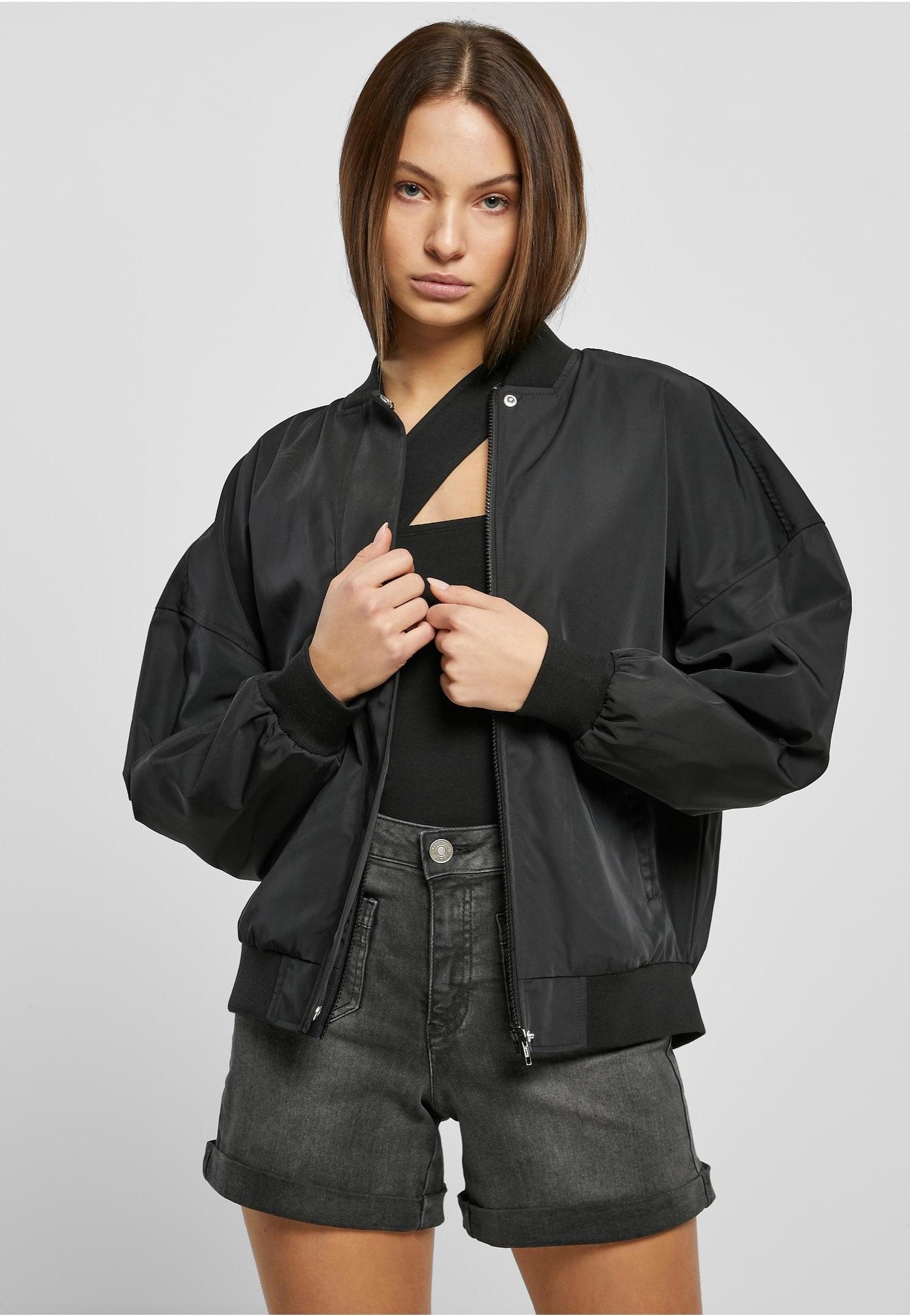 Urban Classics - Ladies Recycled Oversized Light Bomber Black - Jacket