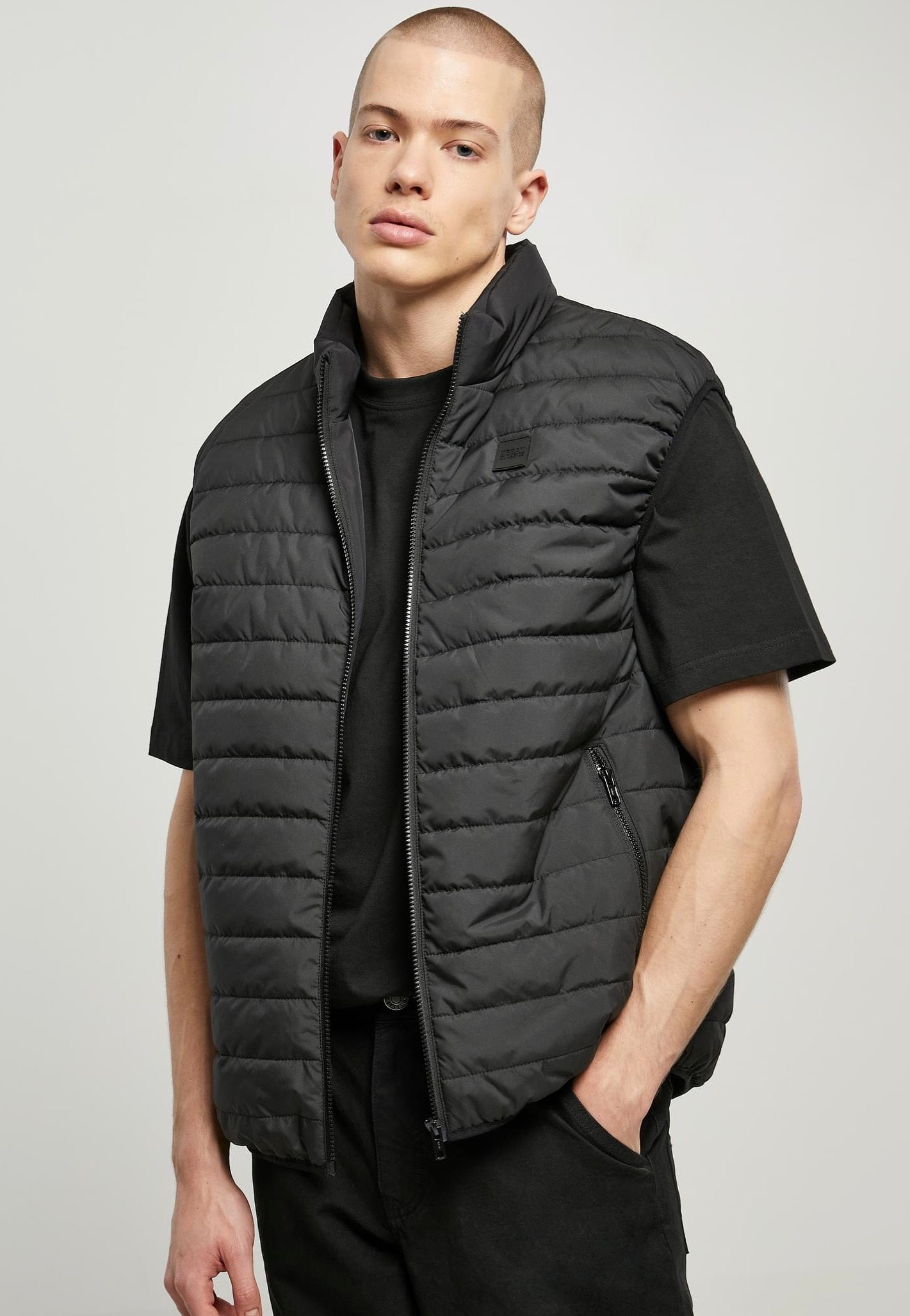ジャケット・アウター CTHY REBUILDING STANDCOLLAR VEST Urban Classics - Light Bubble Black - Vest | Nuclear Blast