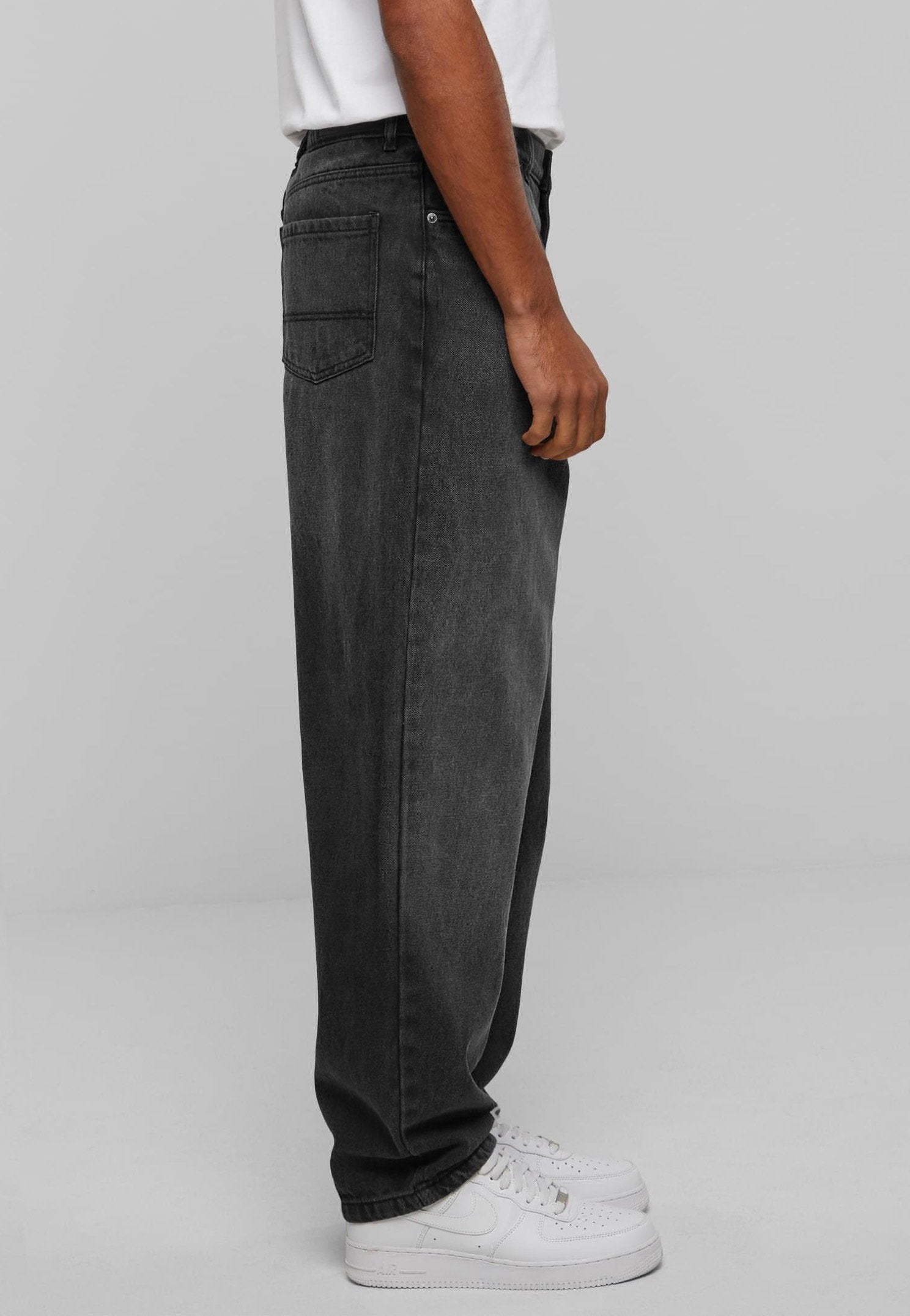 Urban Classics - Heavy Ounce Baggy Fit Black Washed - Jeans