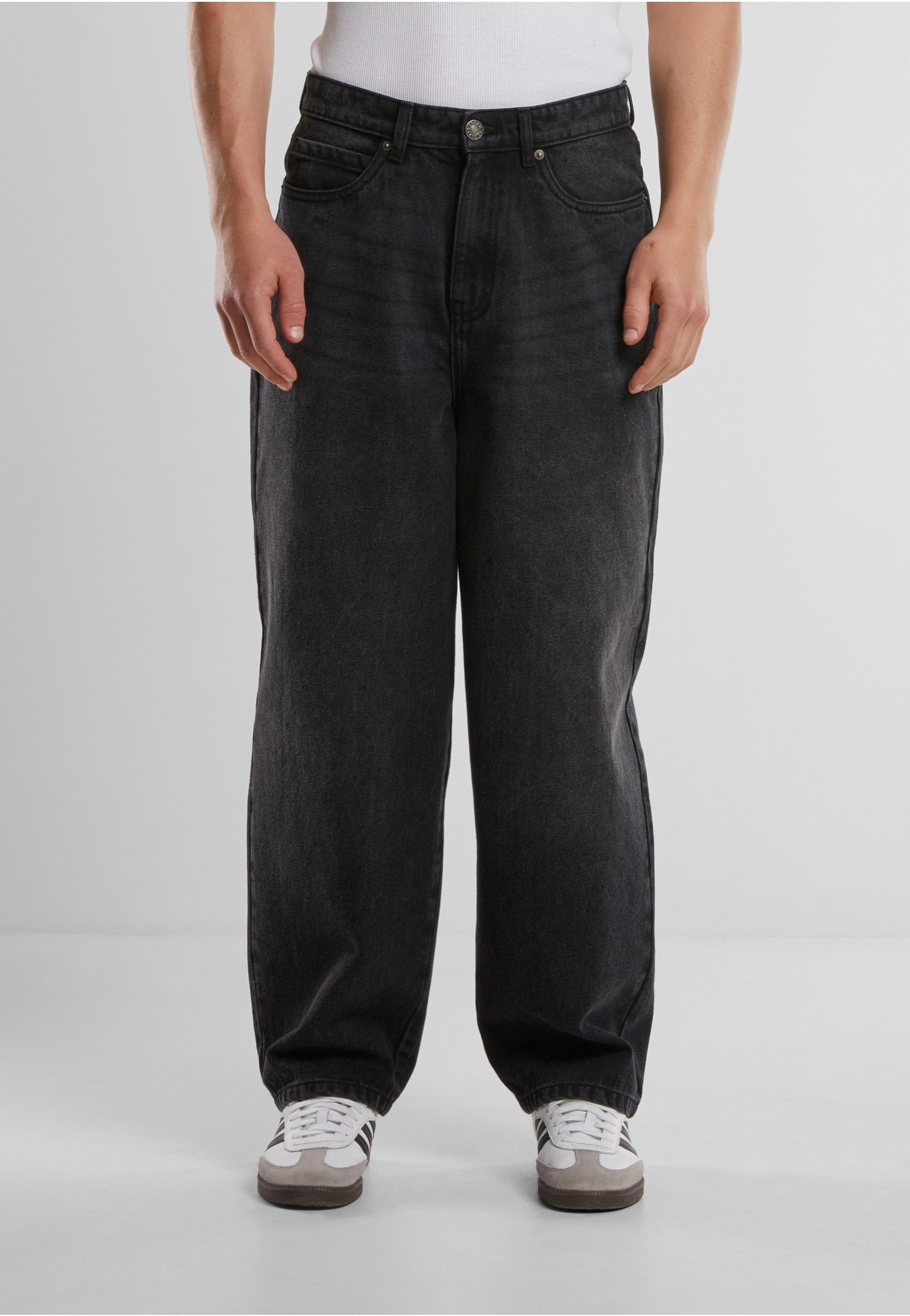 Urban Classics - Tapered Heavy Ounce Baggy Black Washed - Jeans | Men-Image