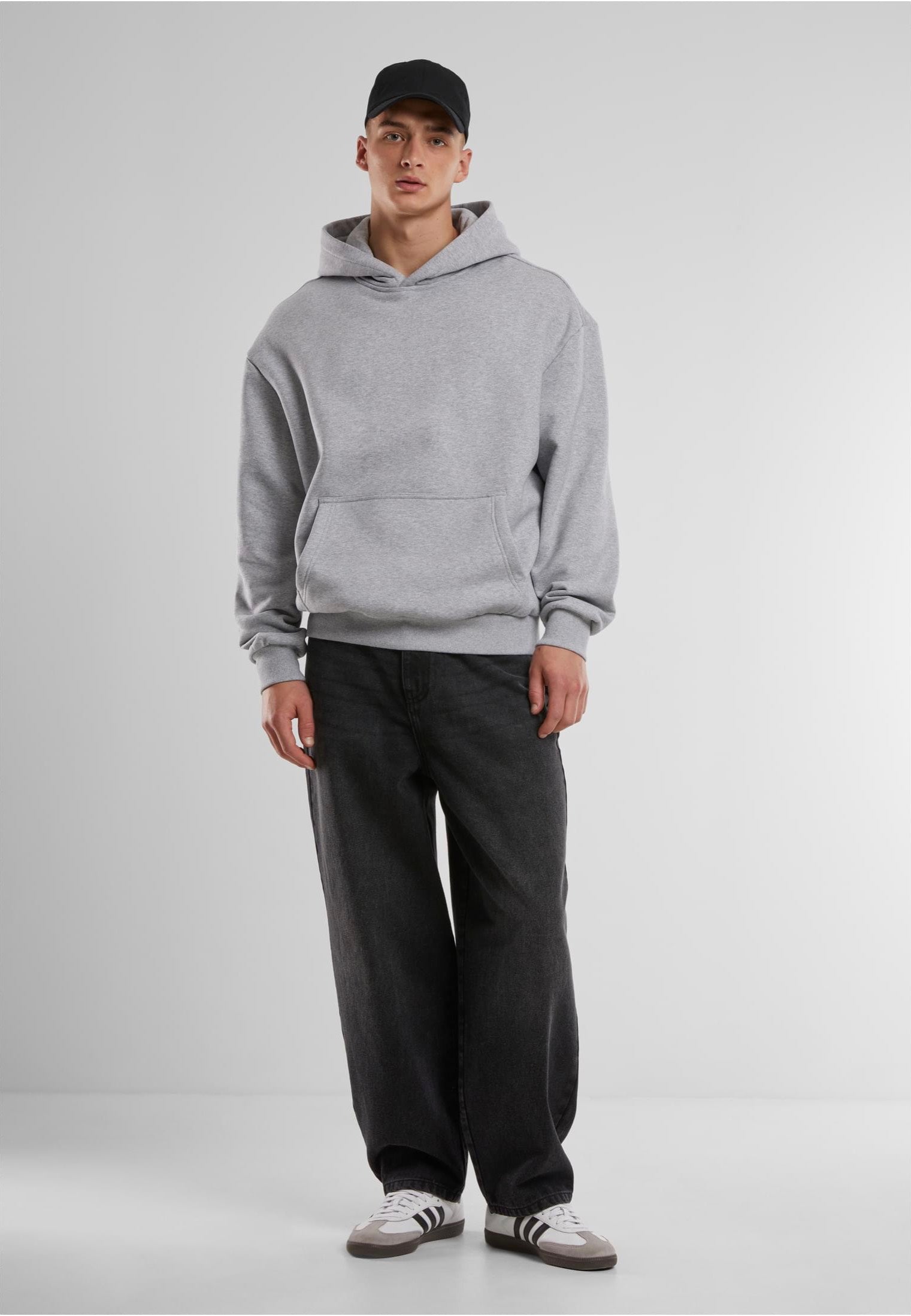 Urban Classics - Tapered Heavy Ounce Baggy Black Washed - Jeans | Men-Image