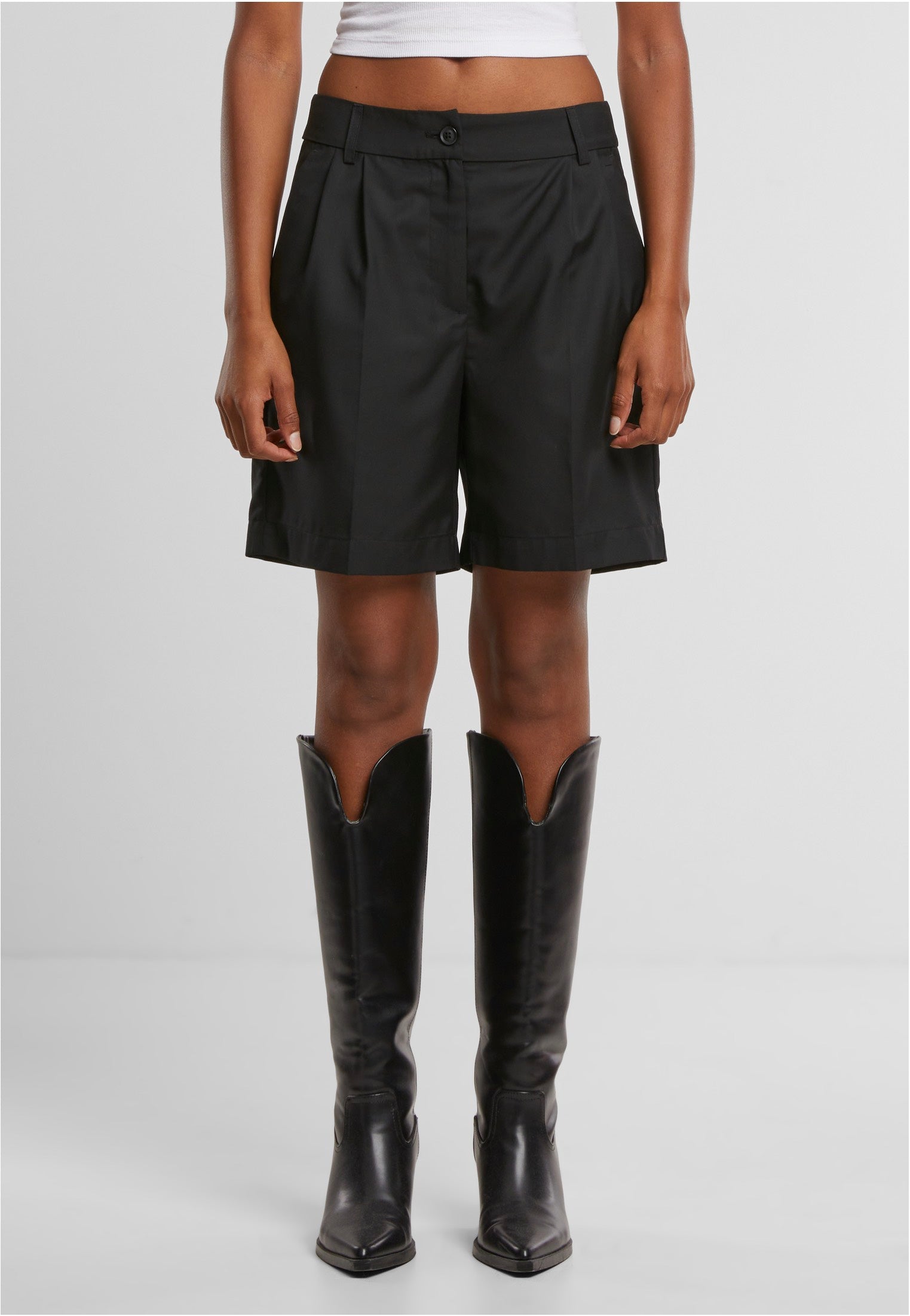 Urban Classics - Ladies Pleated Bermuda Black - Shorts | Women-Image