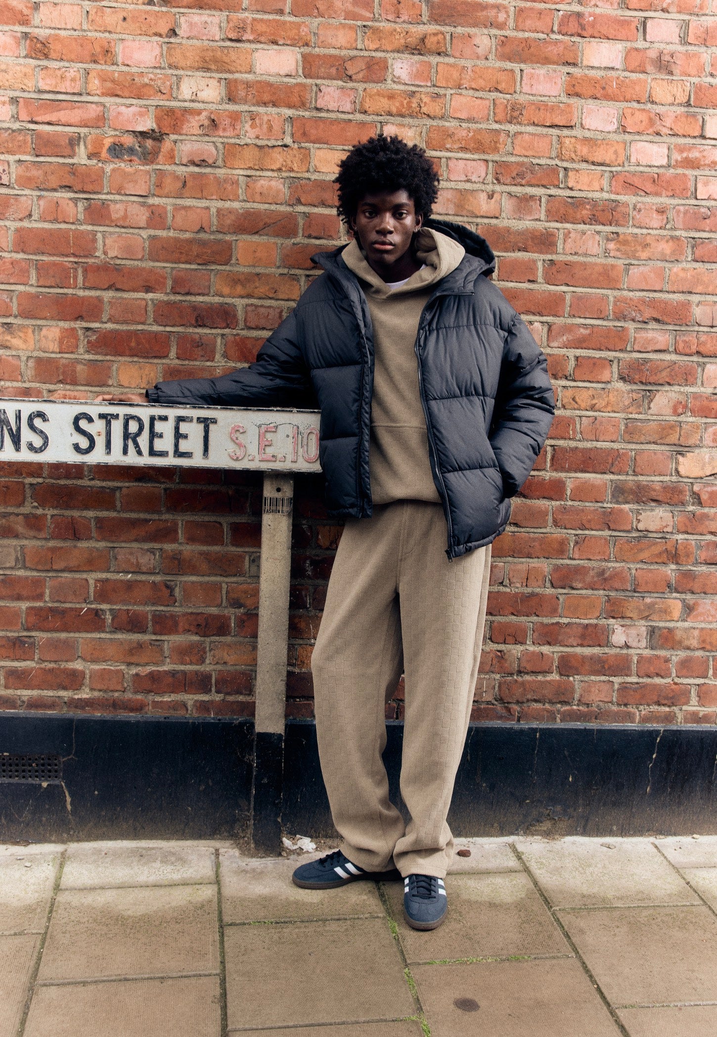 Urban Classics - Basic Puffer With Hood Black - Jacket | Men-Image