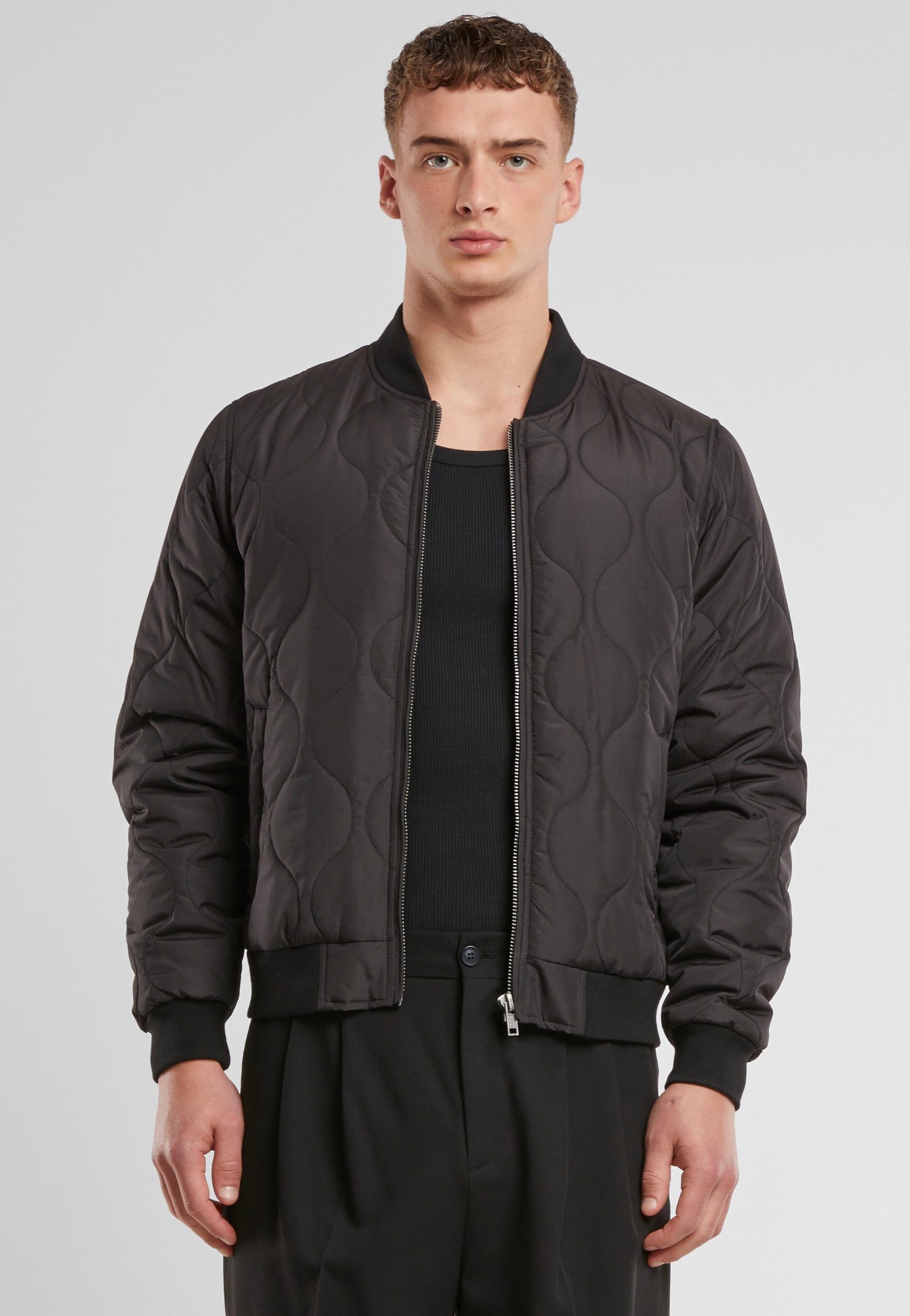 Urban Classics - Onion Quilted Bomber Black - Jacket | Men-Image