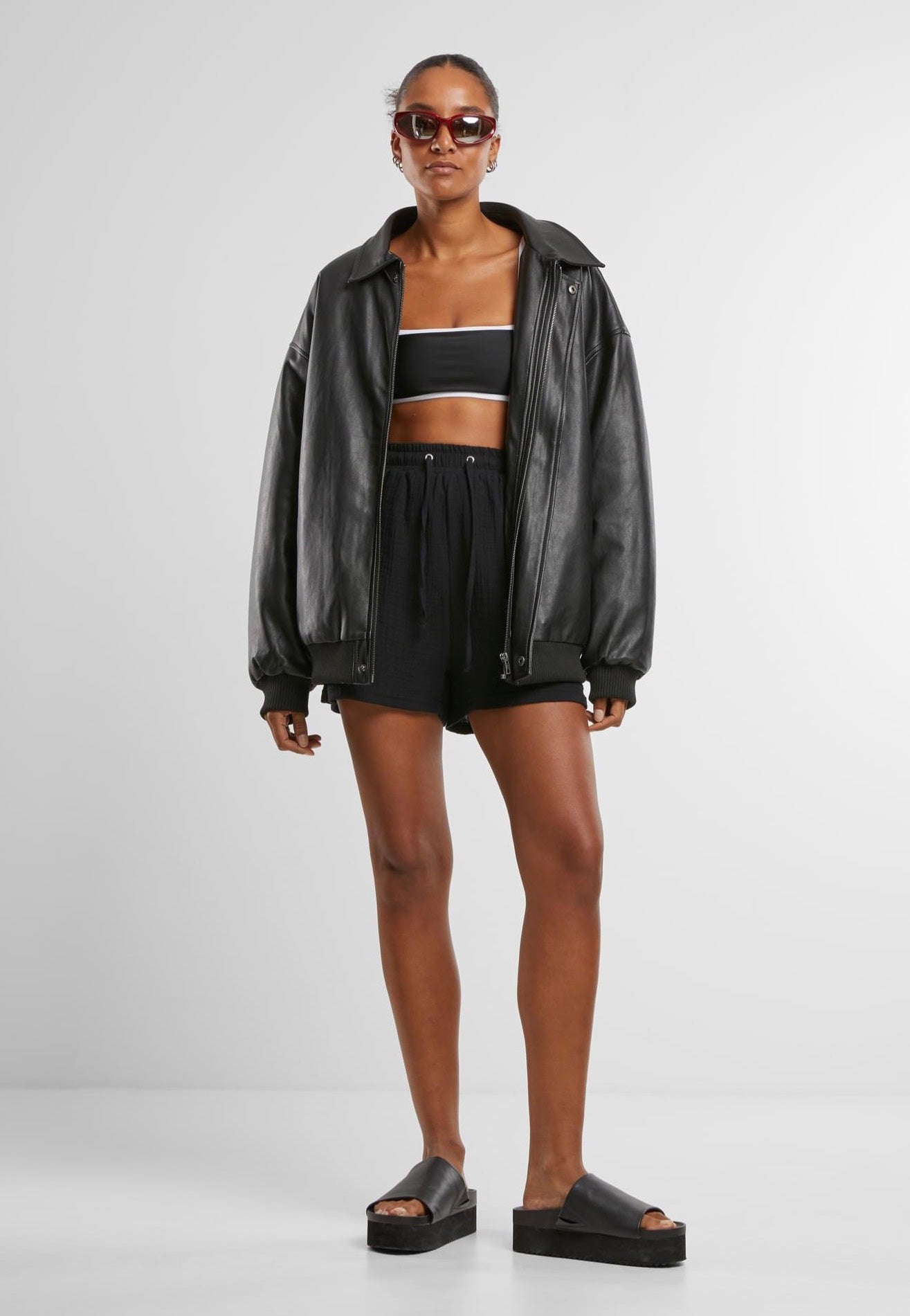 Urban Classics - Ladies Musselin Black - Shorts | Women-Image
