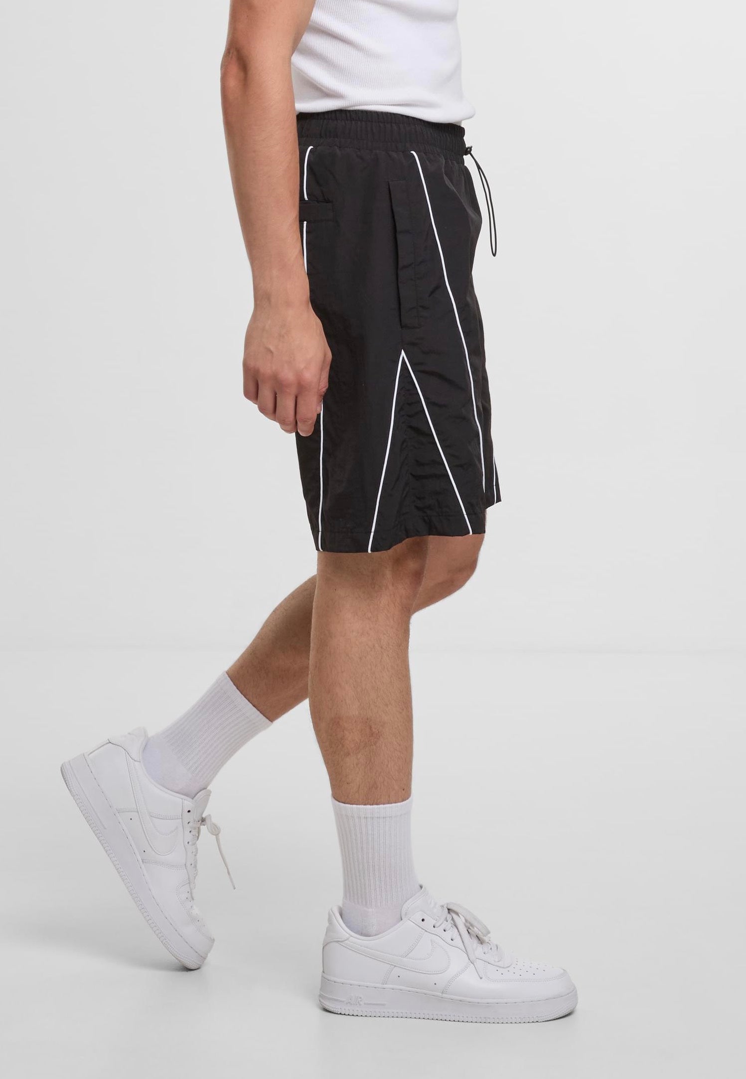 Urban Classics Piping Track Black Shorts