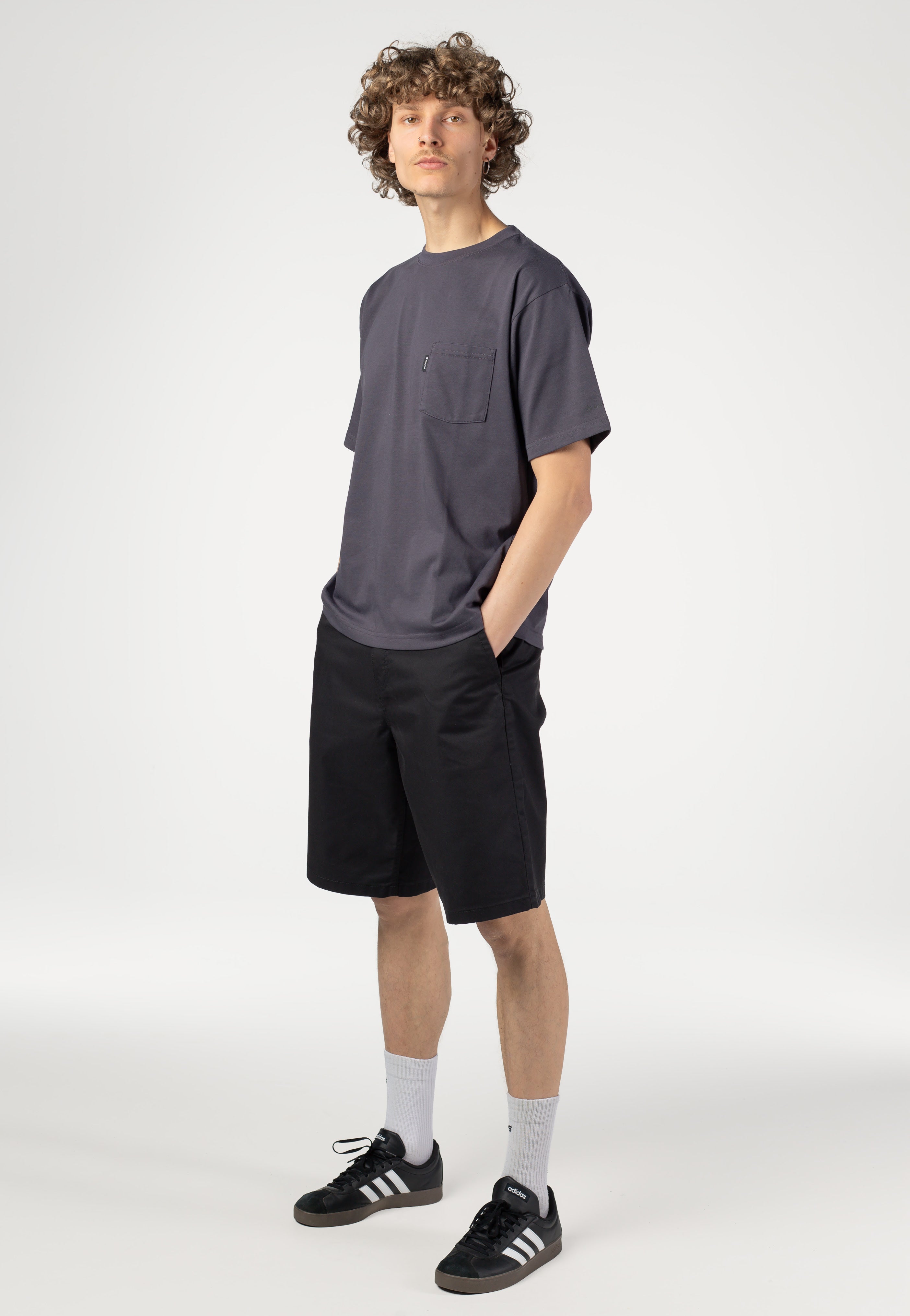 Vans - Authentic Chino Black - Shorts | Men-Image