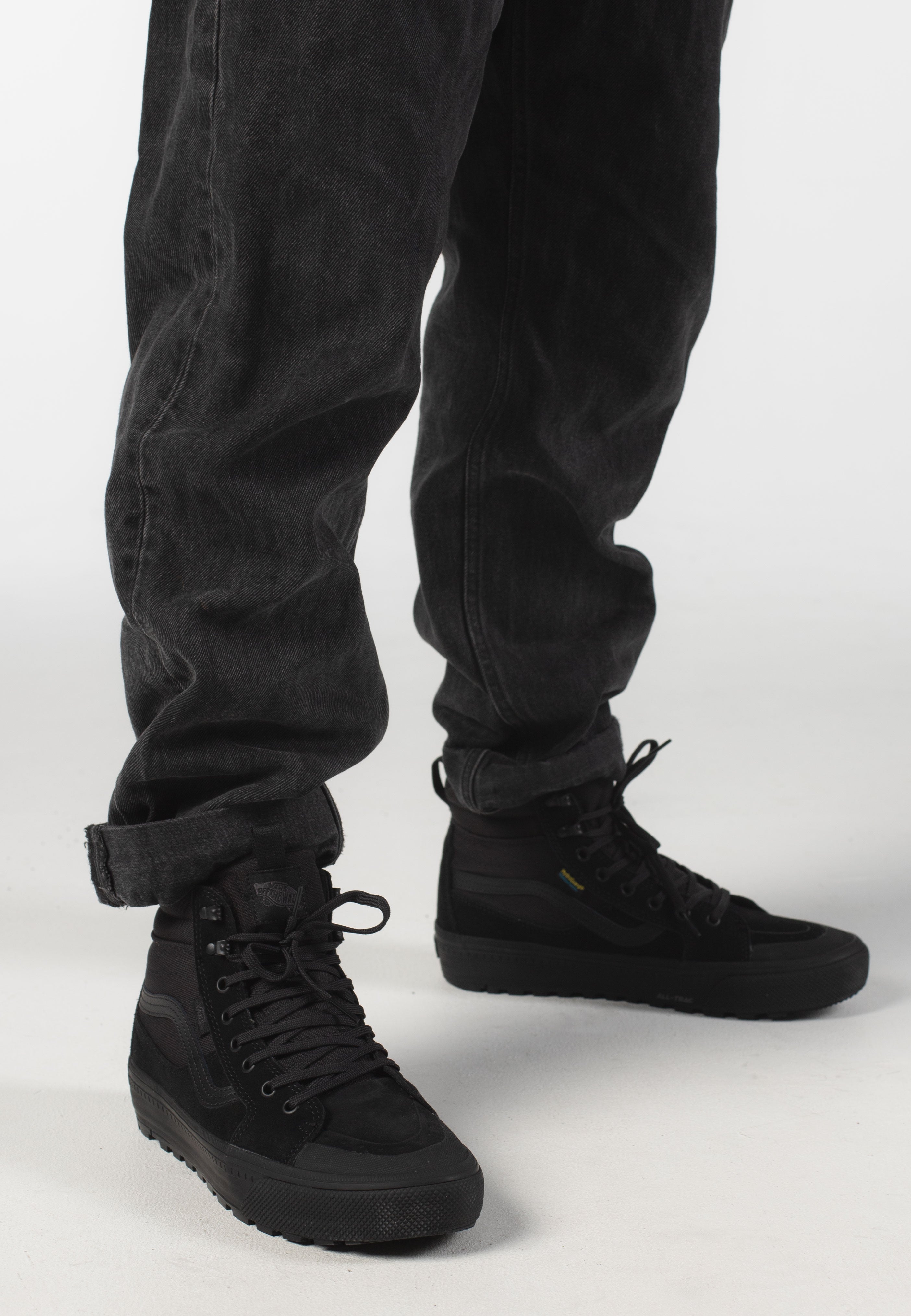 Vans - MTE Sk8-Hi Waterproof Insulated Black/Black - Shoes | Men-Image