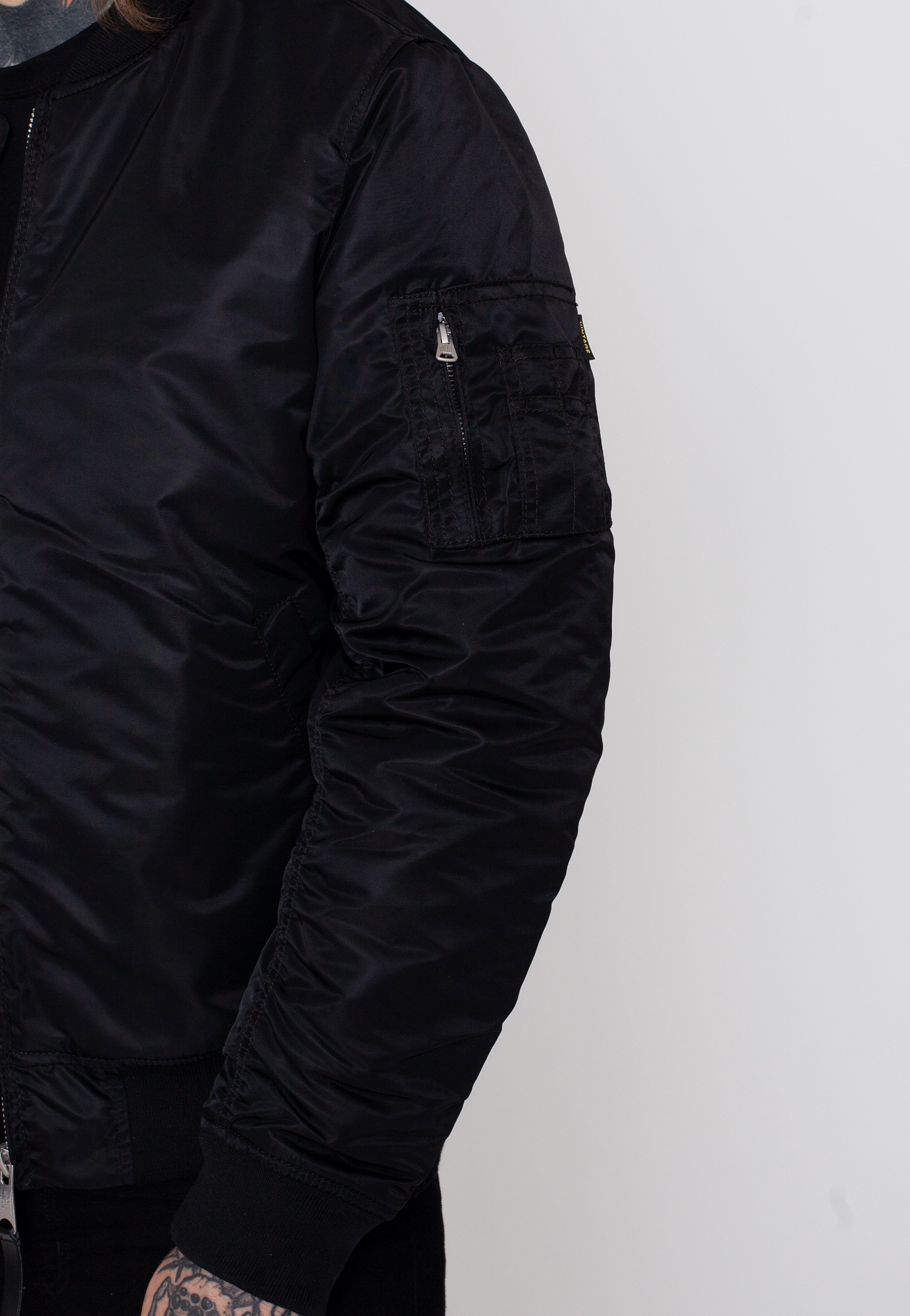 Vintage Industries - Westford Ma1 Black - Jacket | Men-Image