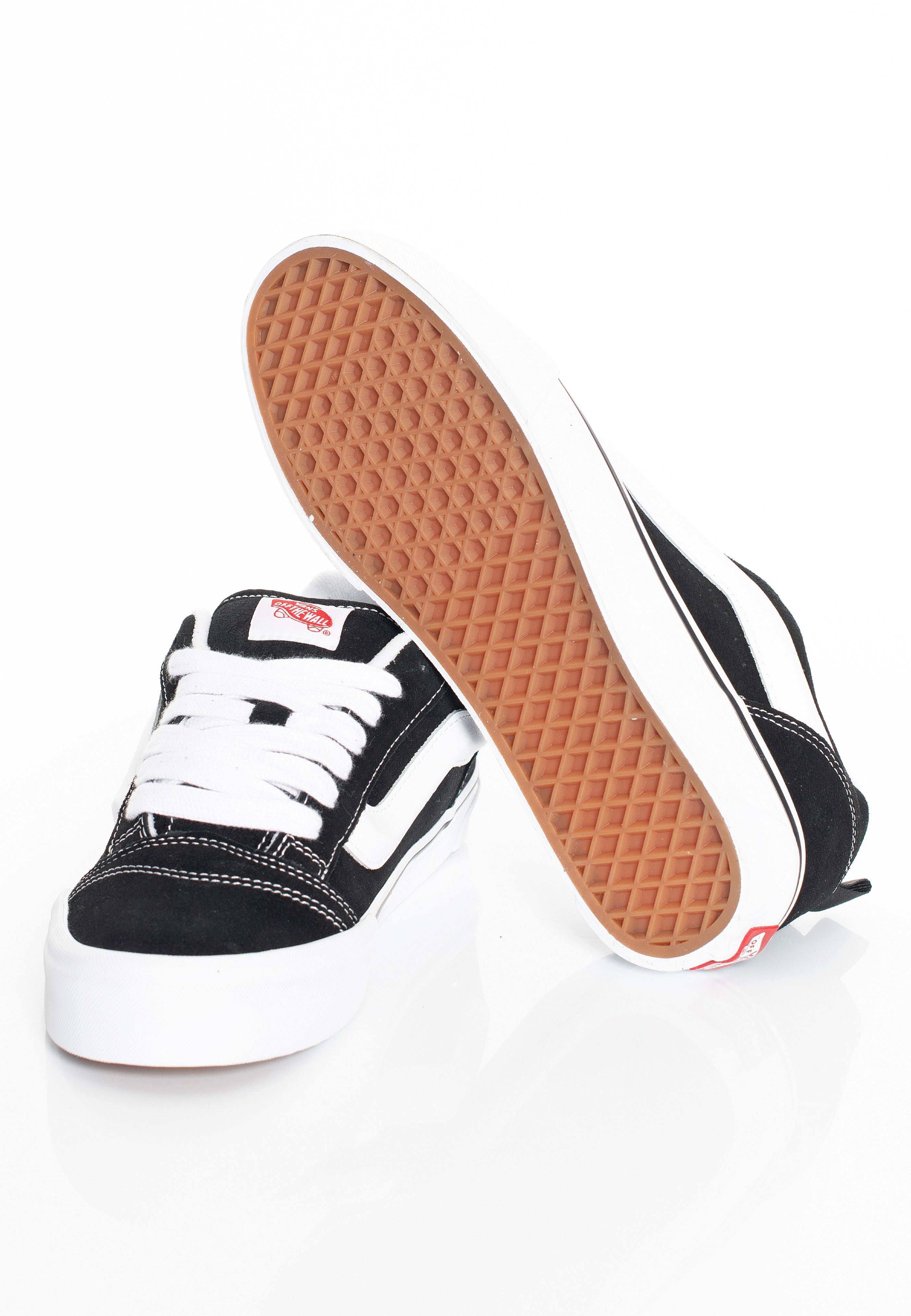 Vans - Knu Skool Black/True White - Shoes | Neutral-Image