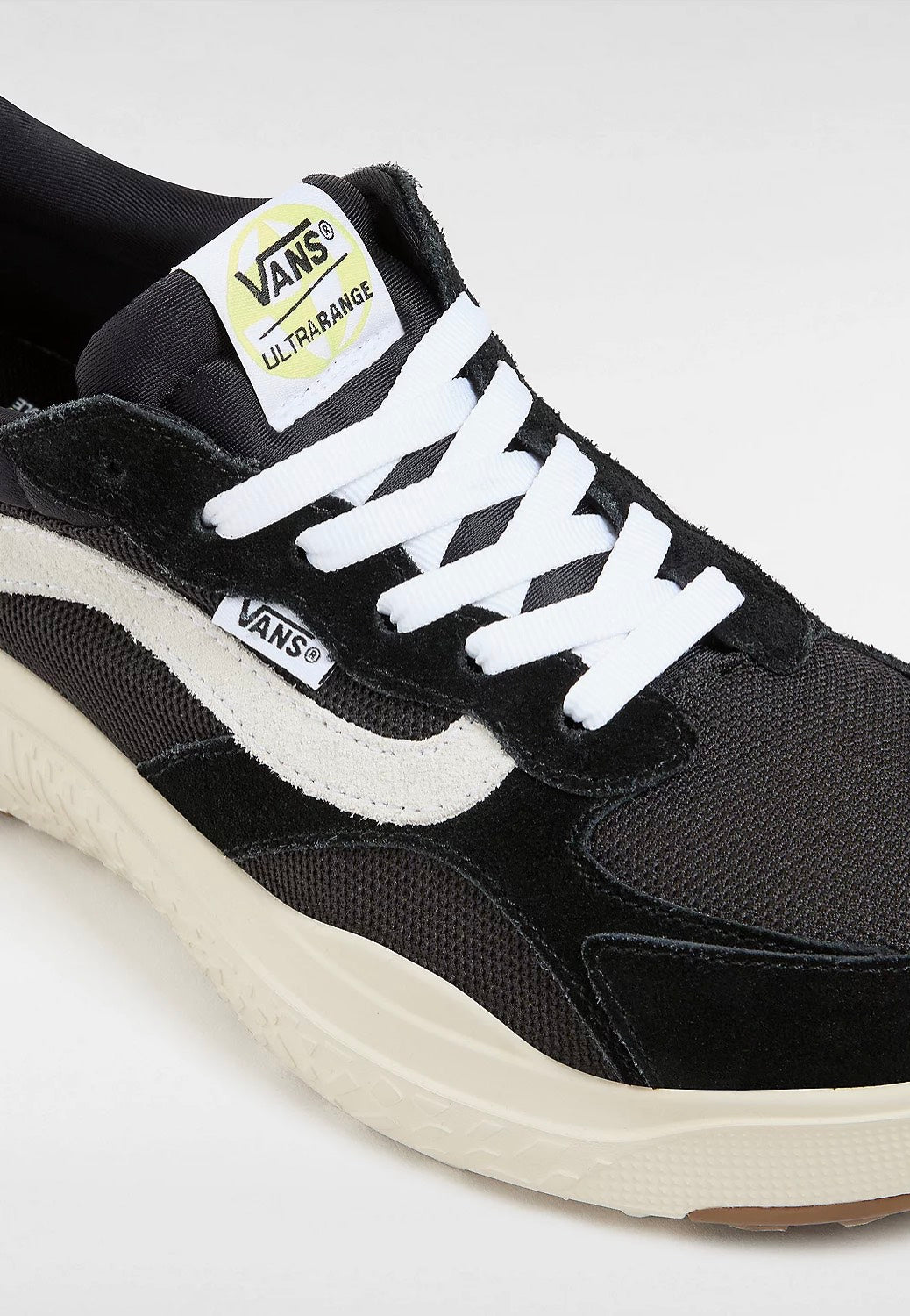 Vans - MTE Ultrarange Neo VR3 Black/White - Shoes | Women-Image