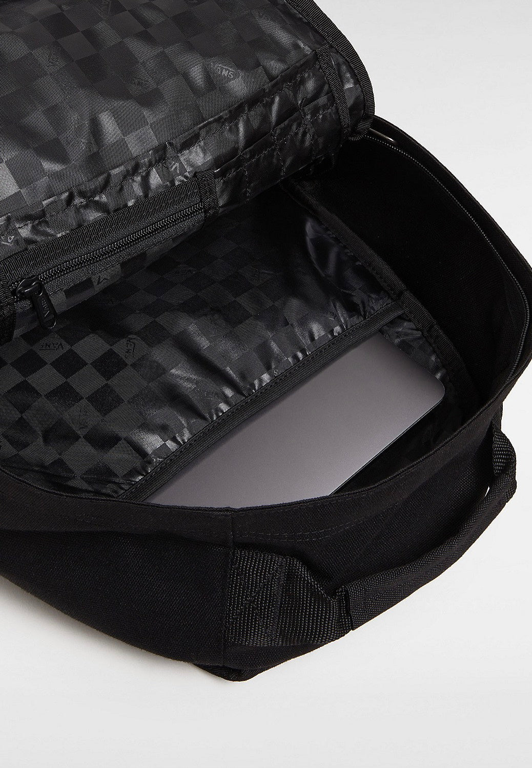 Vans - Startle Black - Backpack | Neutral-Image