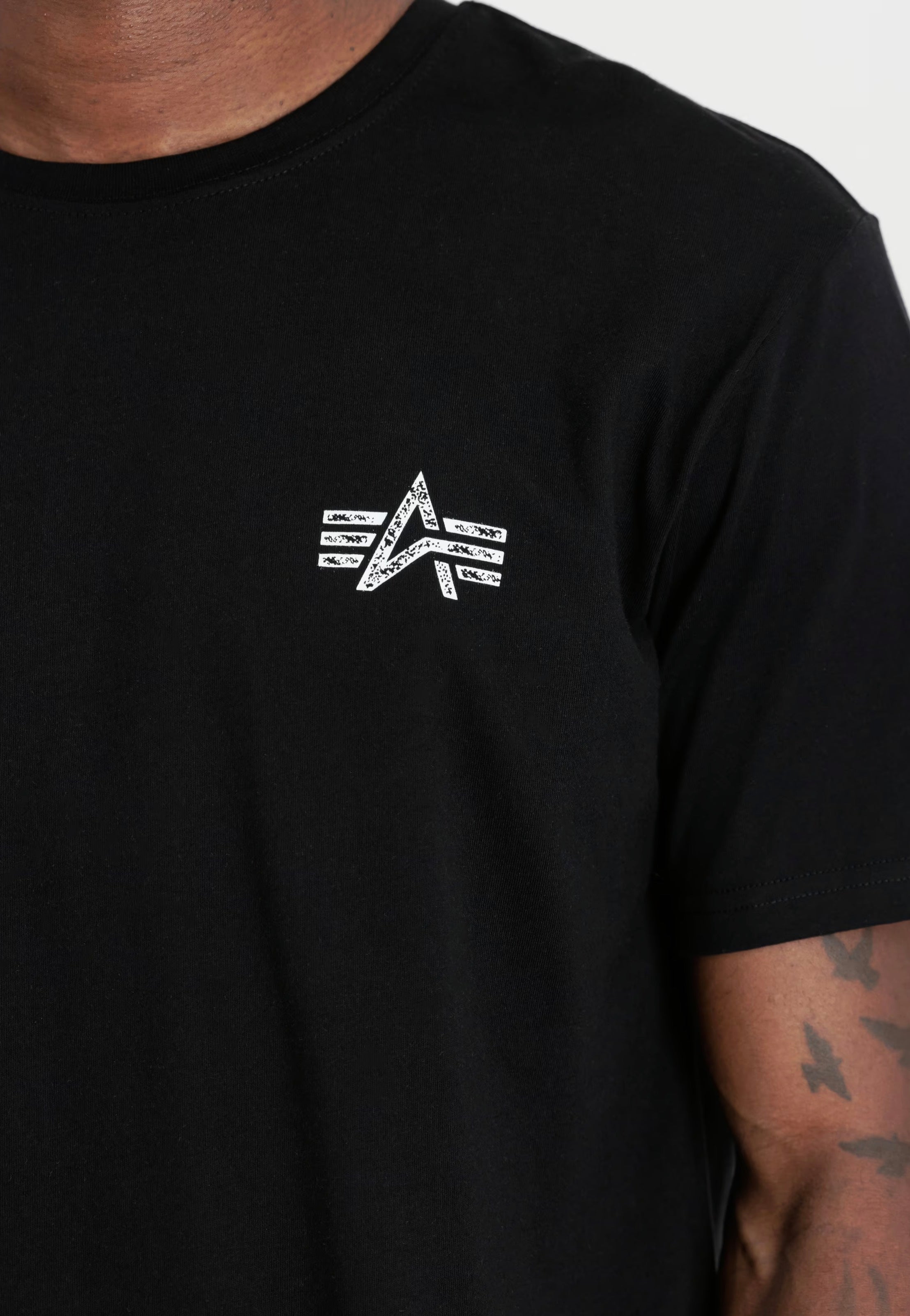 Alpha Industries - Signature Backprint Black - T-Shirt | Men-Image