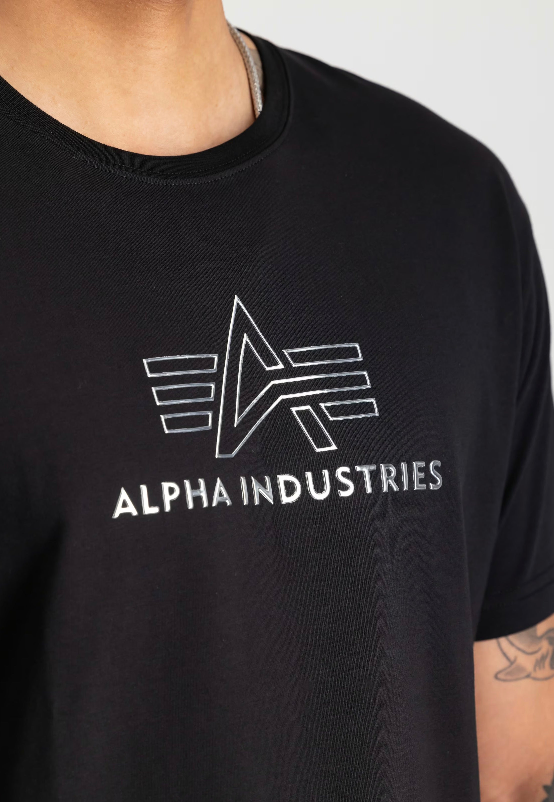 Alpha Industries - Basic T TPU Black/Chrome - T-Shirt | Men-Image
