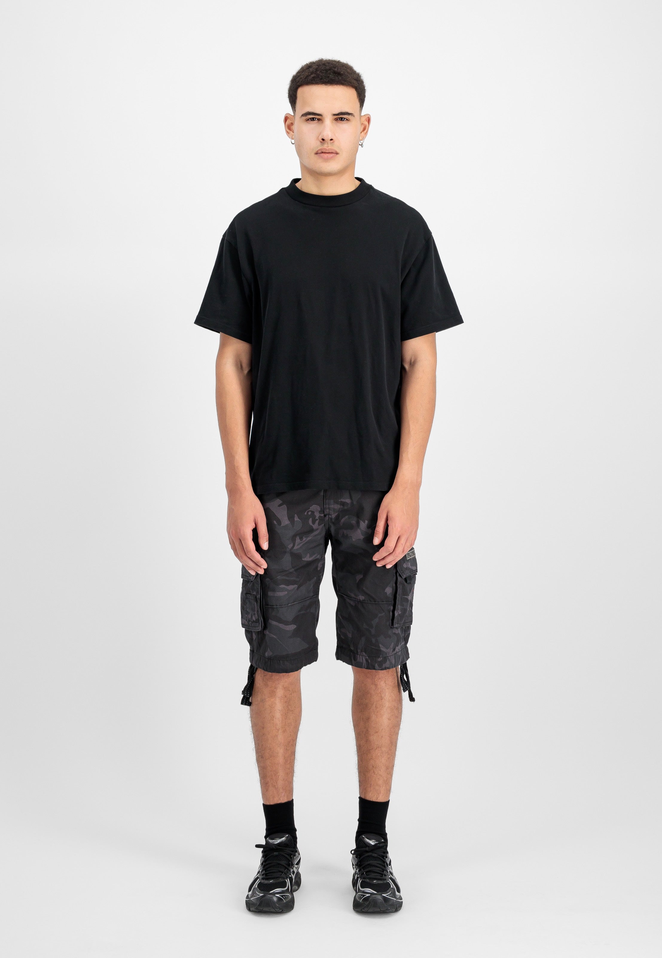 Alpha Industries - Jet Short Black Camo - Shorts | Men-Image