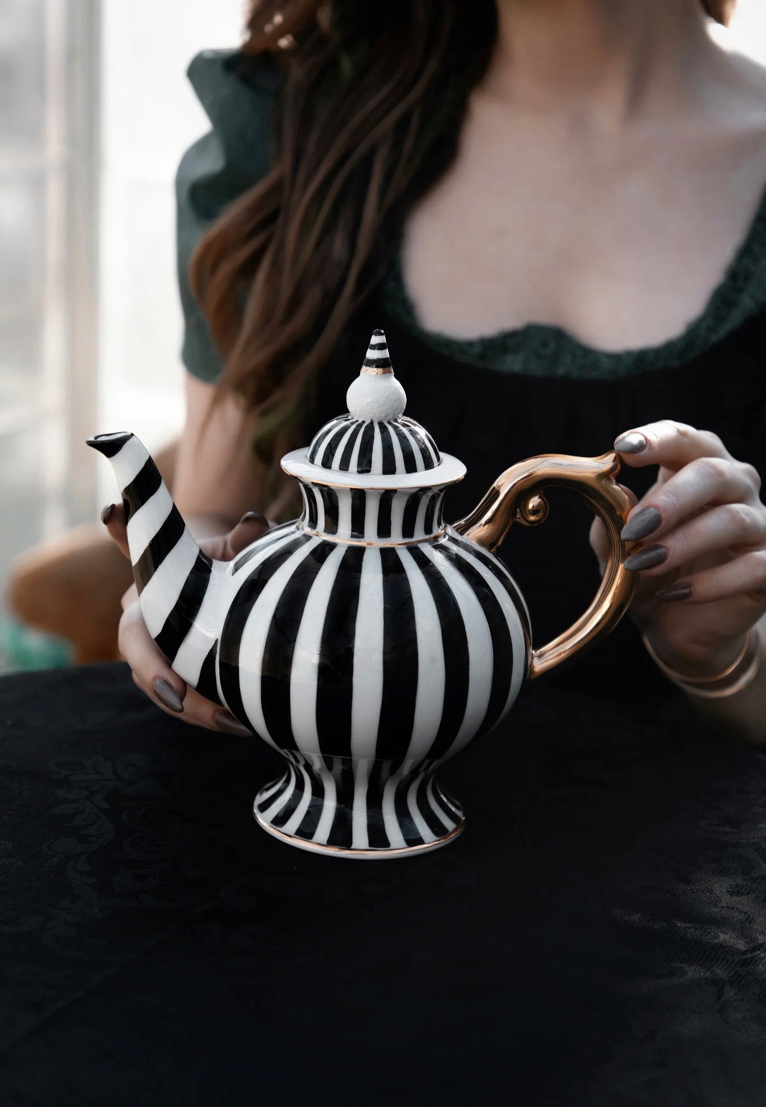 Lively Ghosts - Grim & Ghostly - Teapot | Neutral-Image