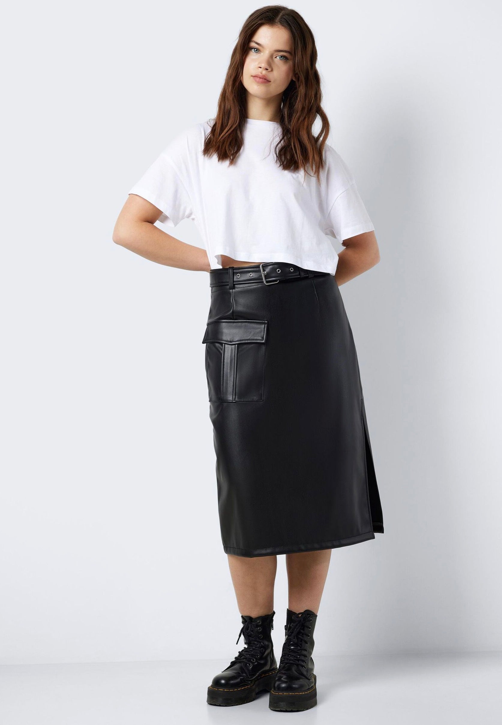 Noisy May - Paula Midi Cargo Black - Skirt