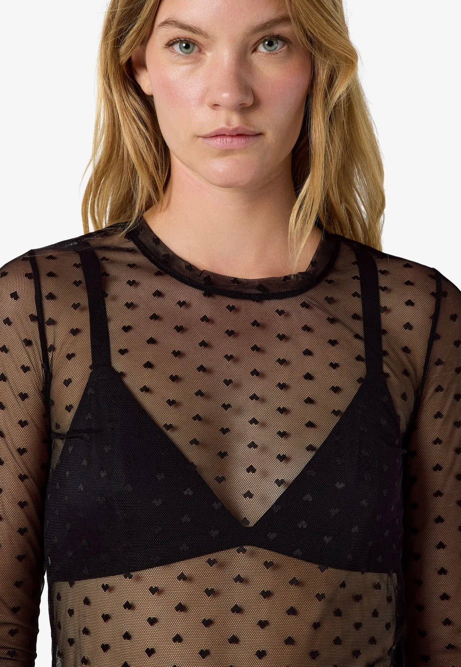 Noisy May Judith Fitted Mesh O Neck Black Hearts Oberteil