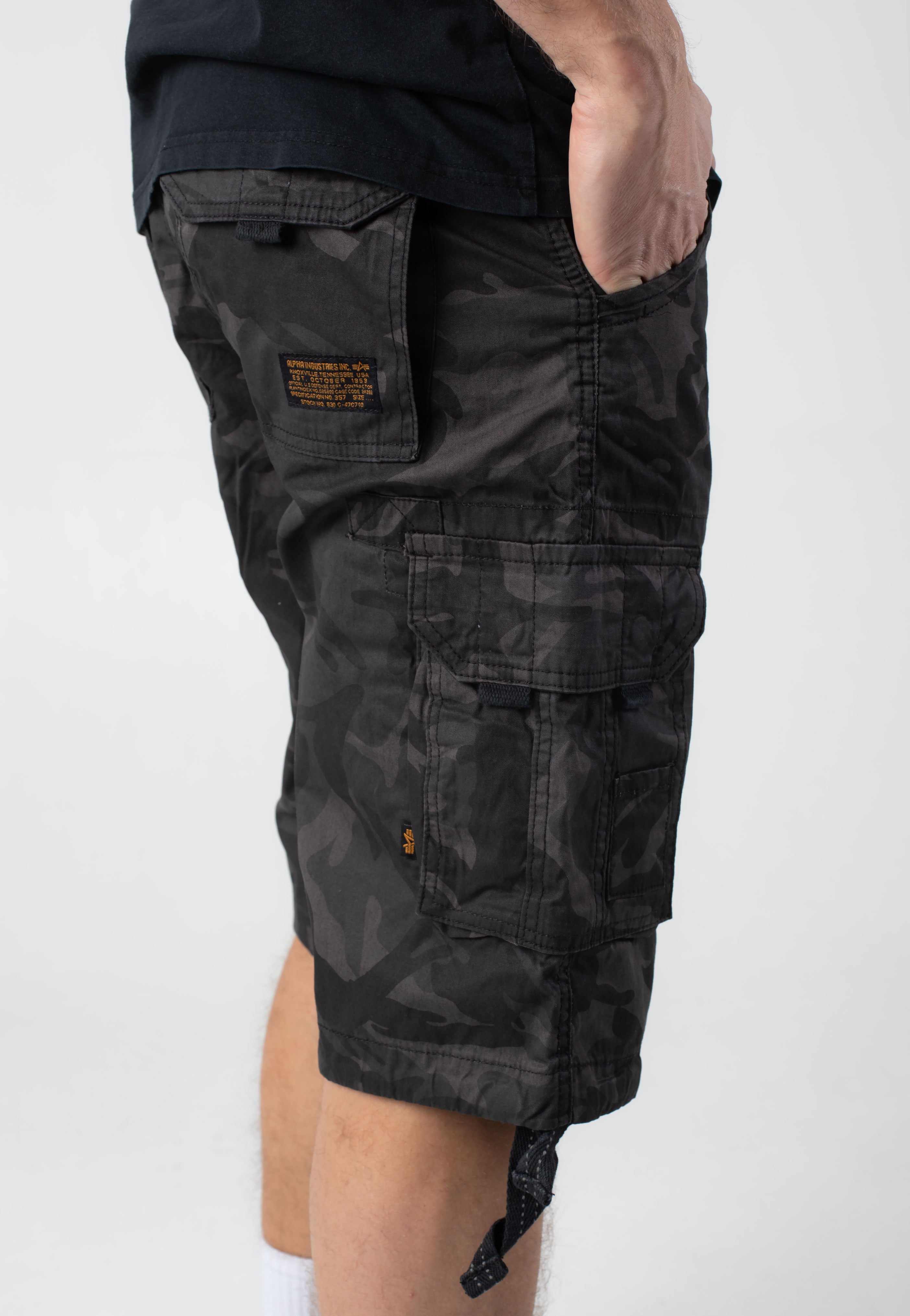 Alpha Industries - Jet Short Black Camo - Shorts | Men-Image