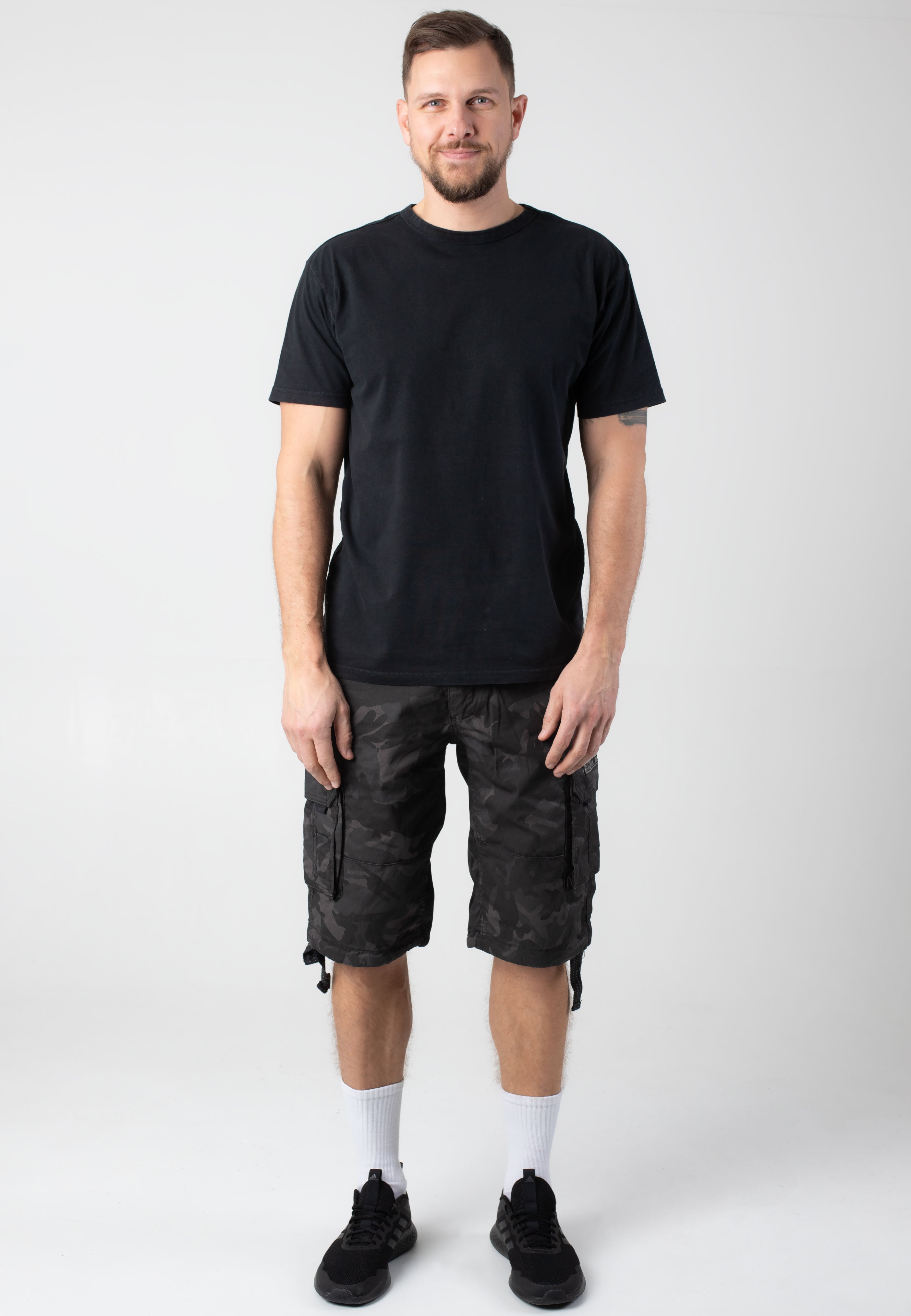 Alpha Industries - Jet Short Black Camo - Shorts | Men-Image