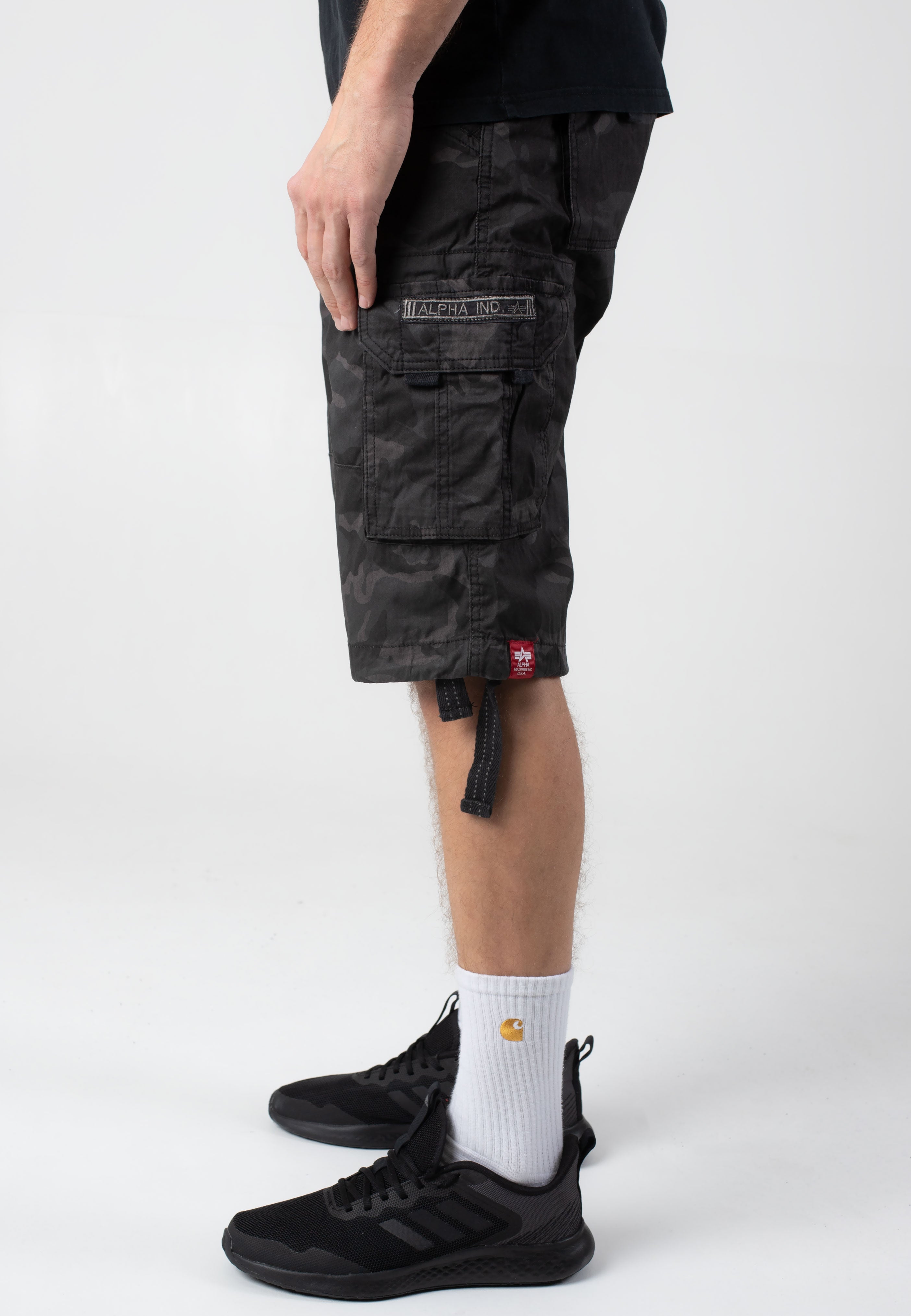 Alpha Industries - Jet Short Black Camo - Shorts | Men-Image