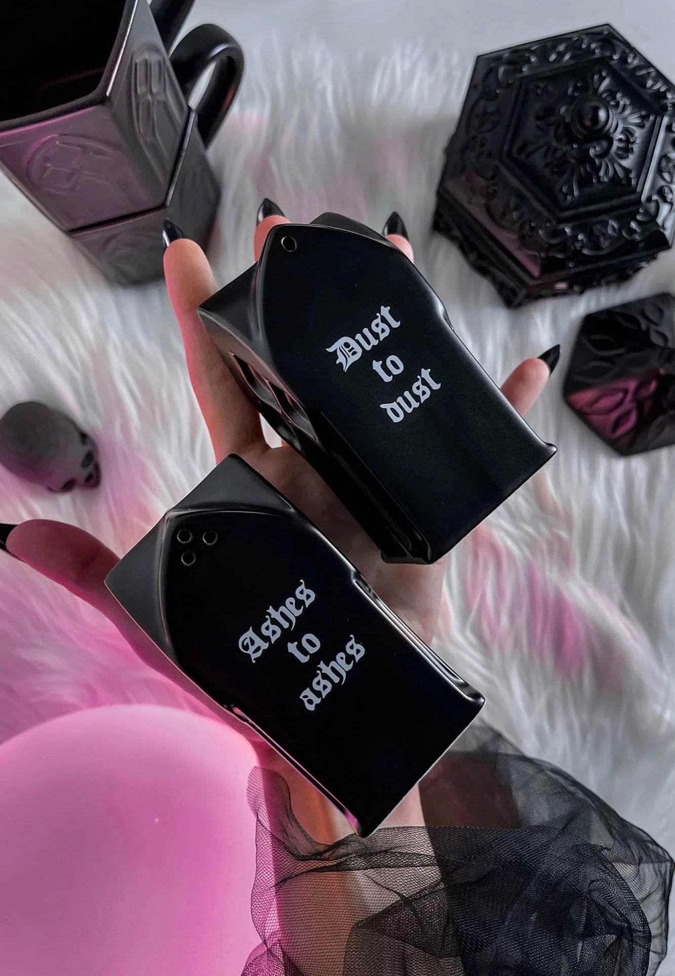 Killstar - Ashes And Dust  - Salt & Pepper Shakers | Neutral-Image