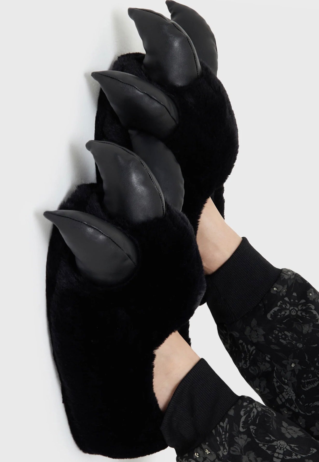 Killstar - Beasts Curse Black - Girl Slippers | Women-Image