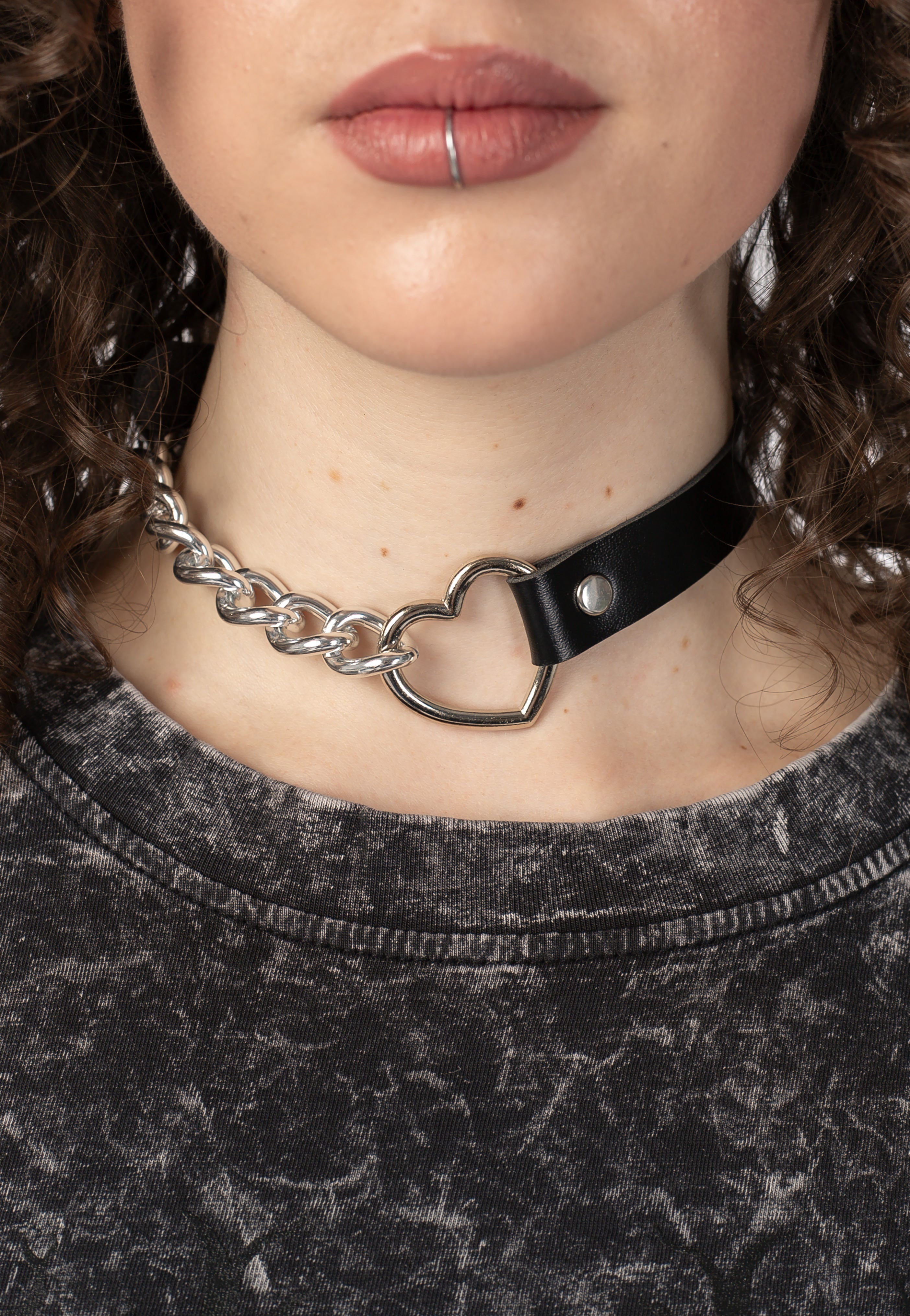 Bullet69 - Heart Half Chain Neckband Black/Silver - Choker | Neutral-Image
